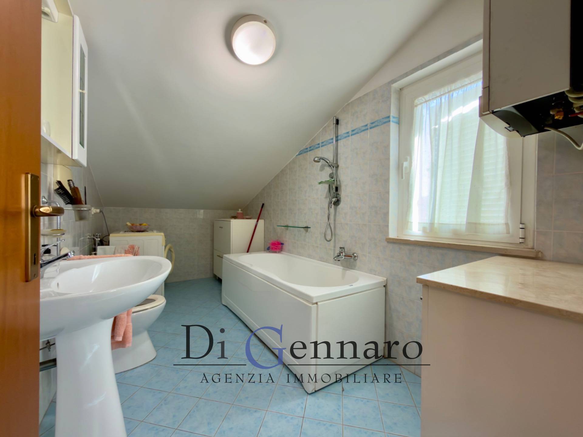 Trilocale in vendita a Tortoreto, Zona Mare