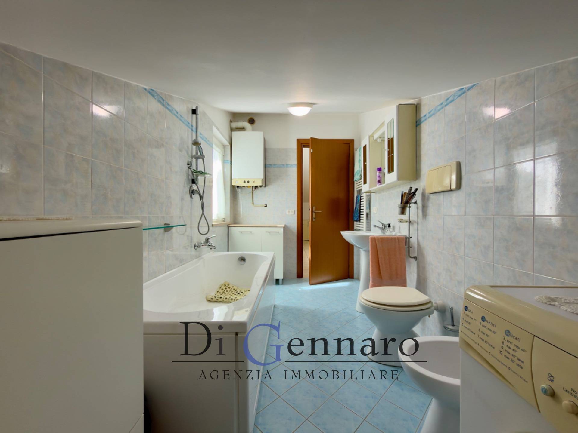 Trilocale in vendita a Tortoreto, Zona Mare