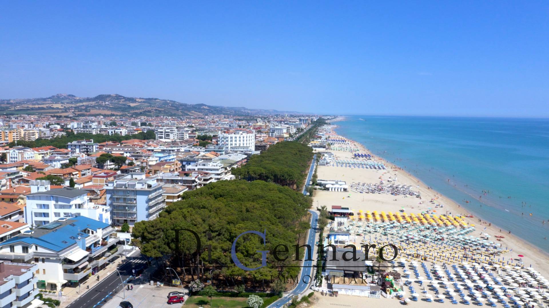 Trilocale in vendita a Alba Adriatica, centrale