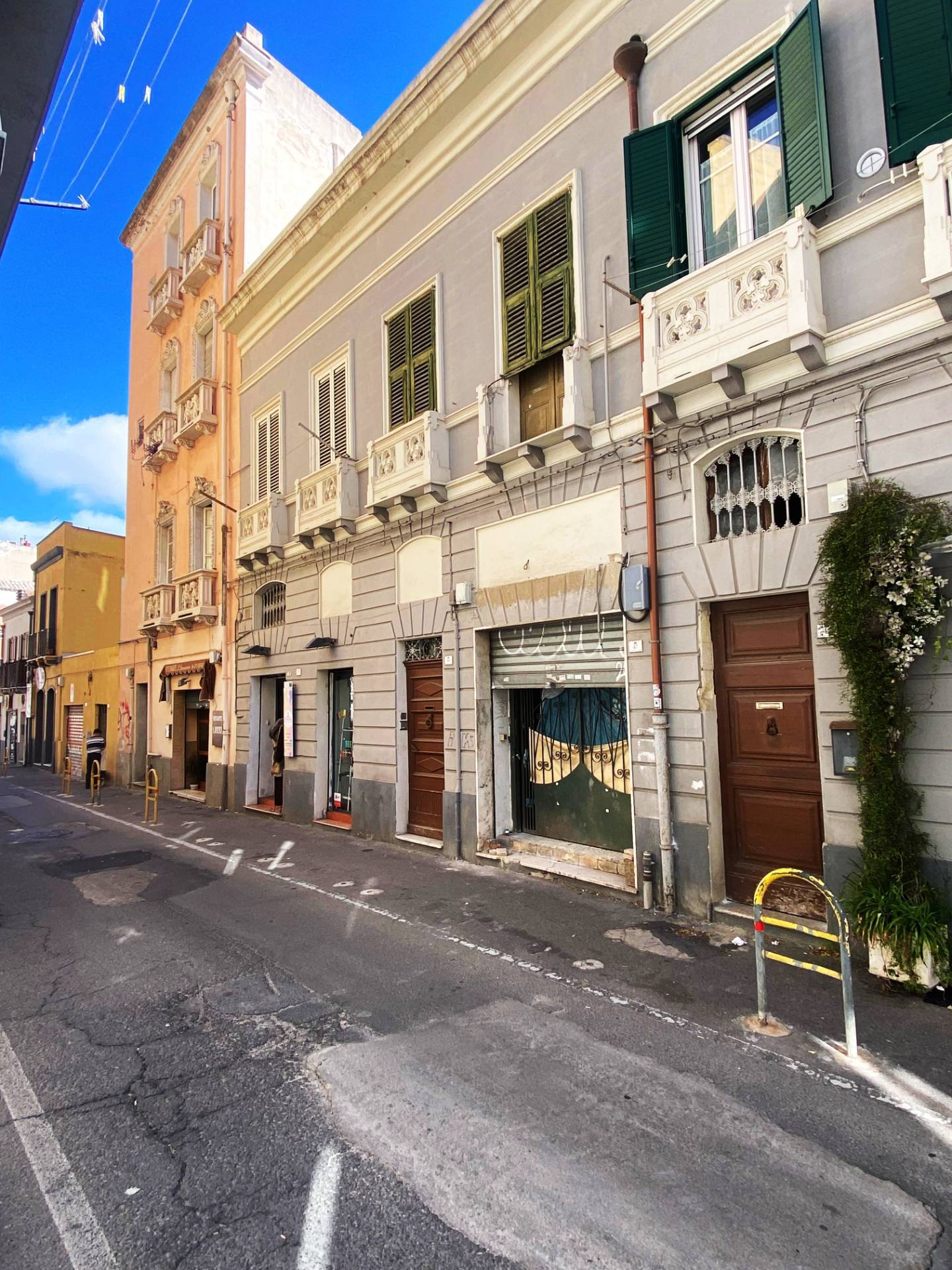 Complesso commerciale in vendita a Cagliari