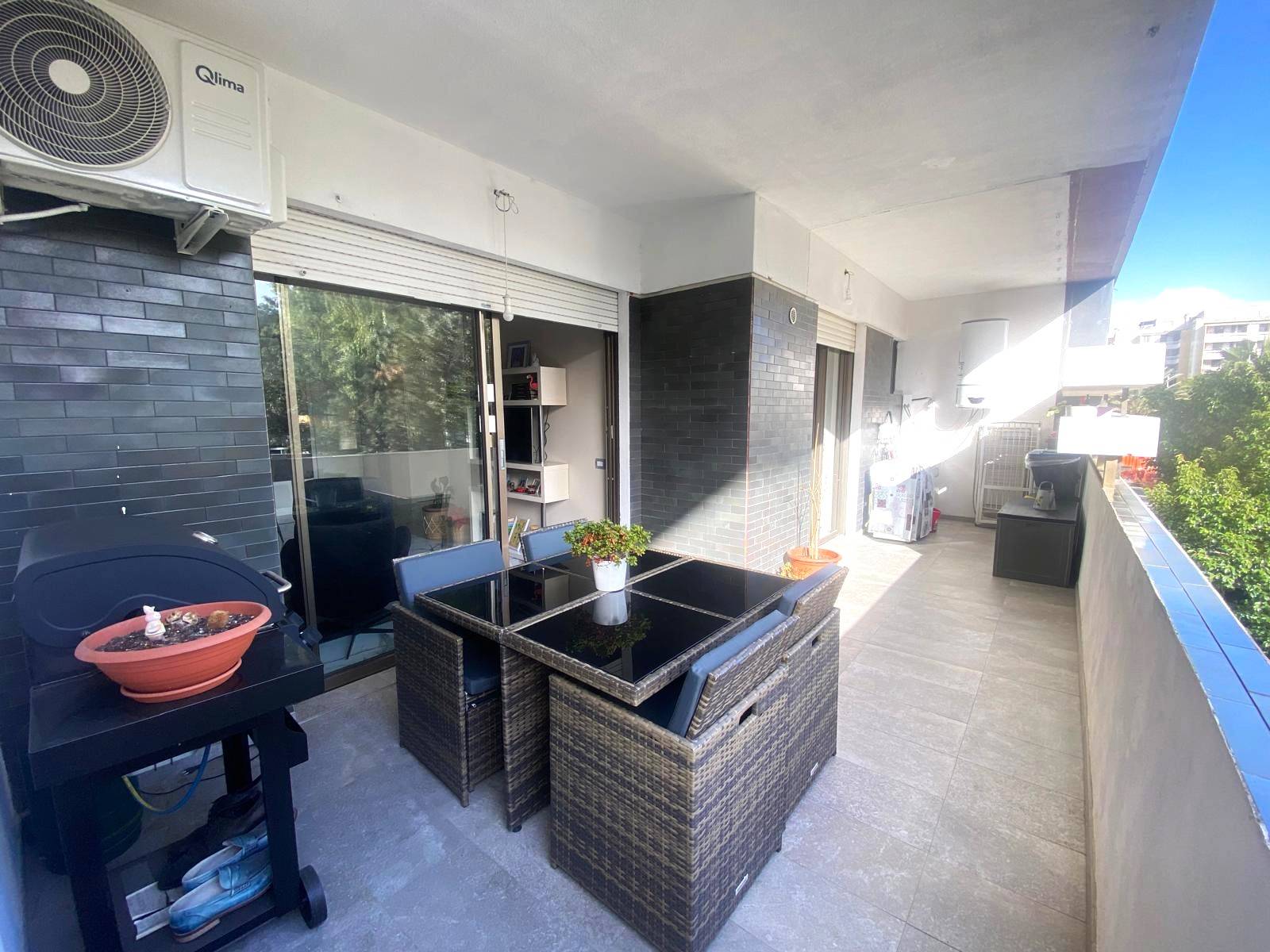 Appartamento in vendita a Cagliari, Genneruxi