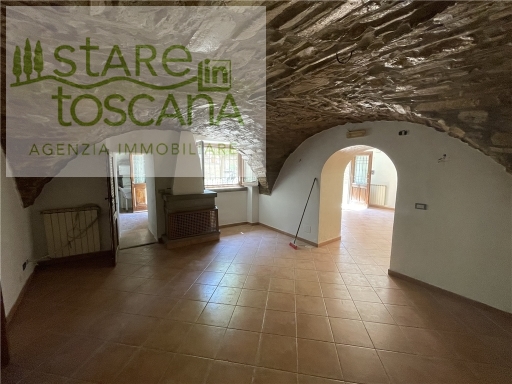 Appartamento con giardino, Guardia Perticara centro