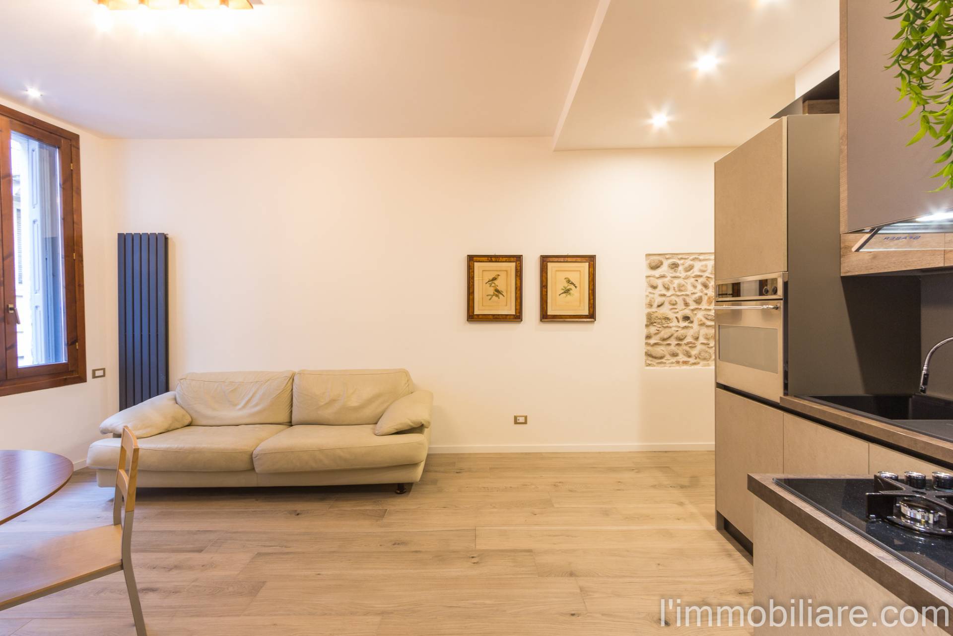 Appartamento in vendita a Verona, Centro storico