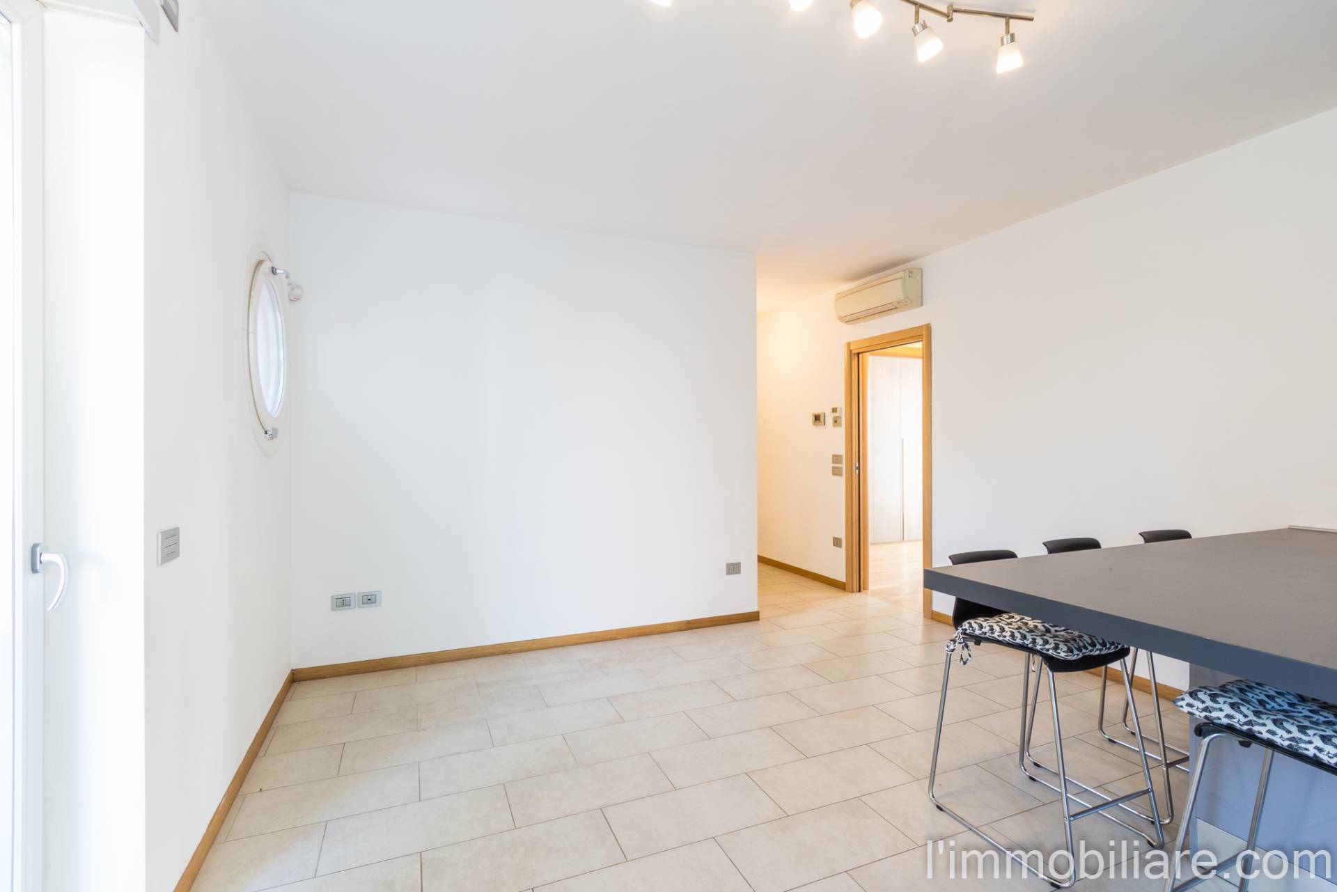 Appartamento in vendita a Verona, Ponte Crencano