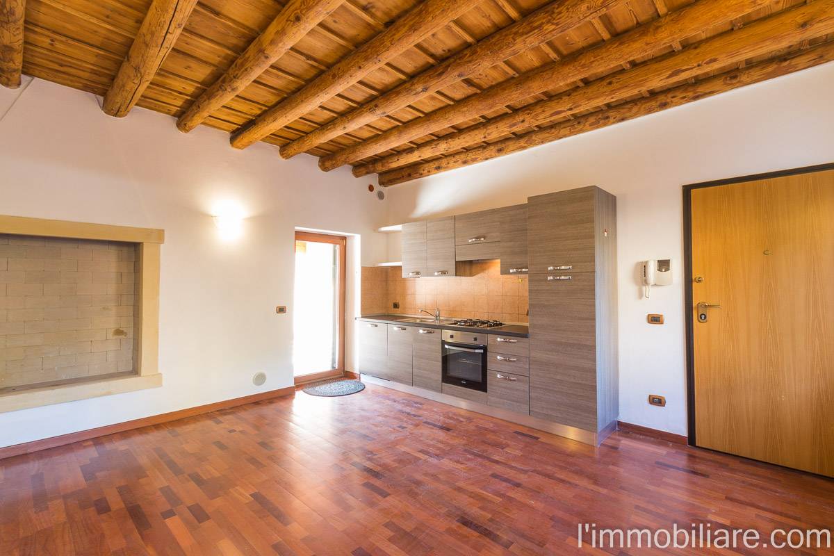 Appartamento in vendita a Verona, Avesa