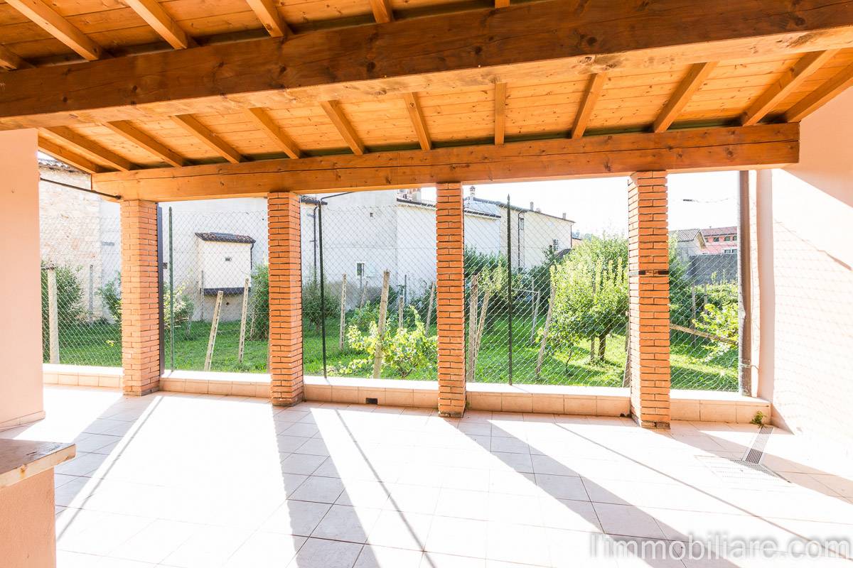 Appartamento in vendita a Verona, Avesa