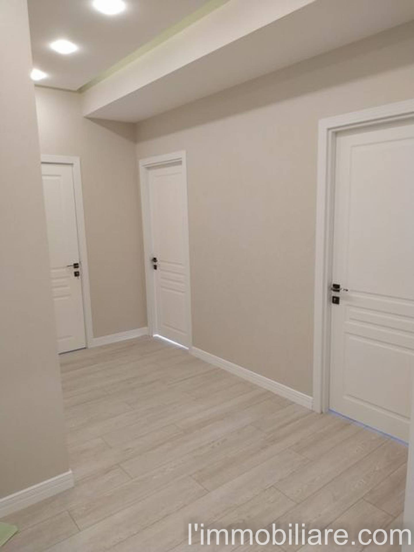 Appartamento in vendita a Verona, Ponte Crencano