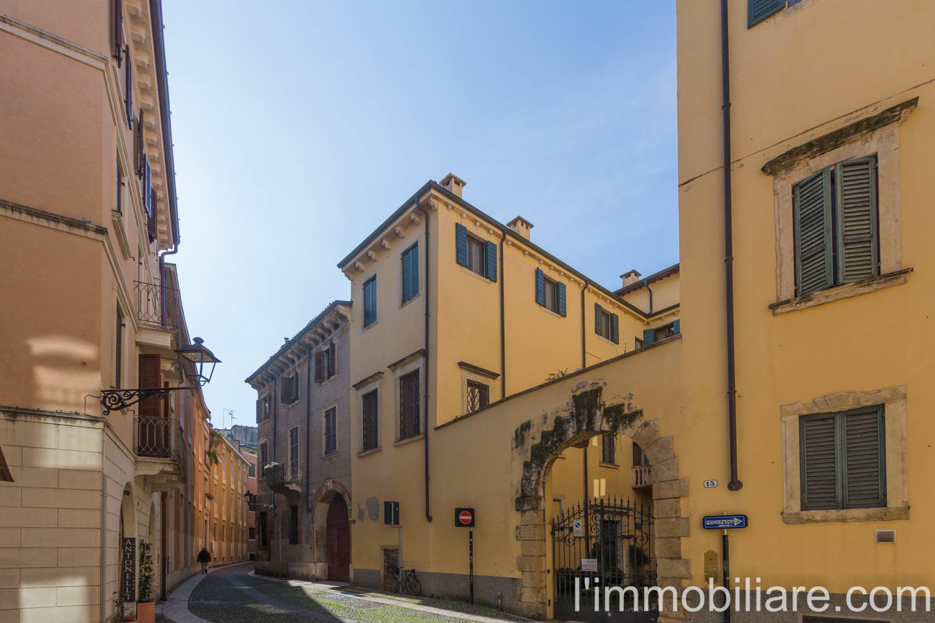 Appartamento in vendita a Verona, Centro storico