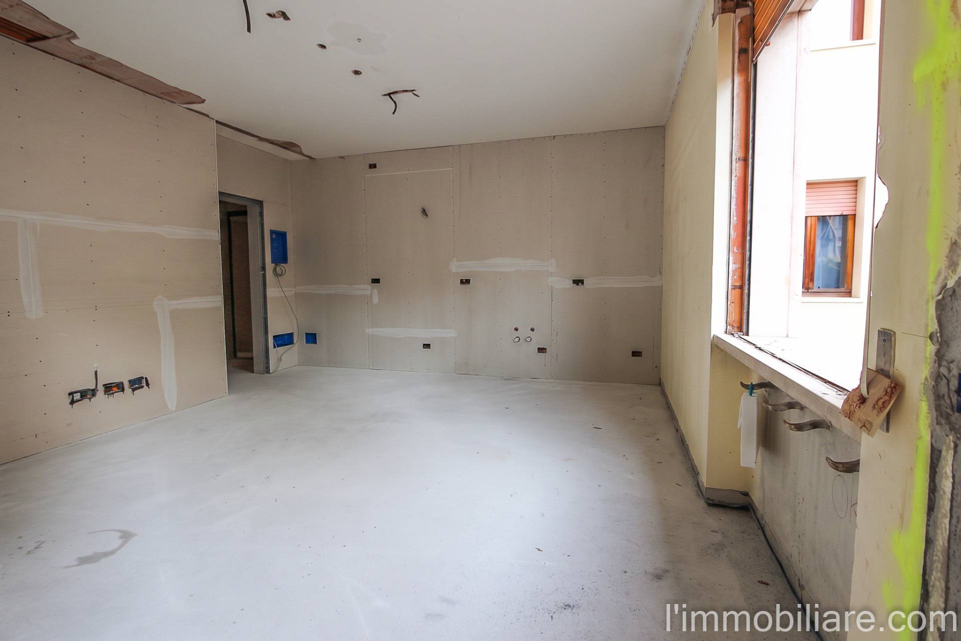 Appartamento in vendita a Verona, Ponte Crencano