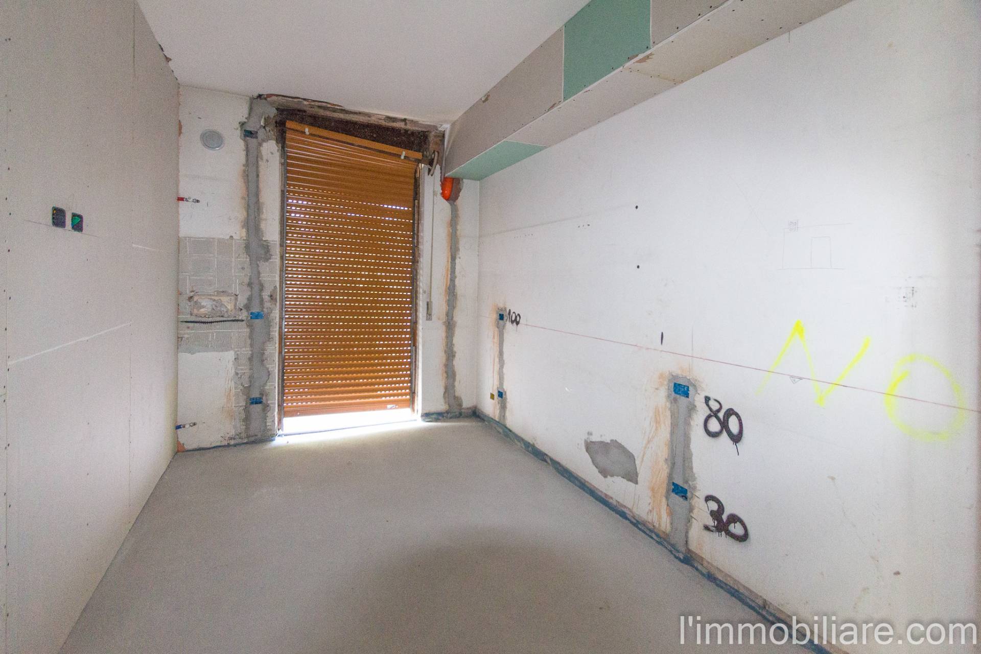 Appartamento in vendita a Verona, Ponte Crencano