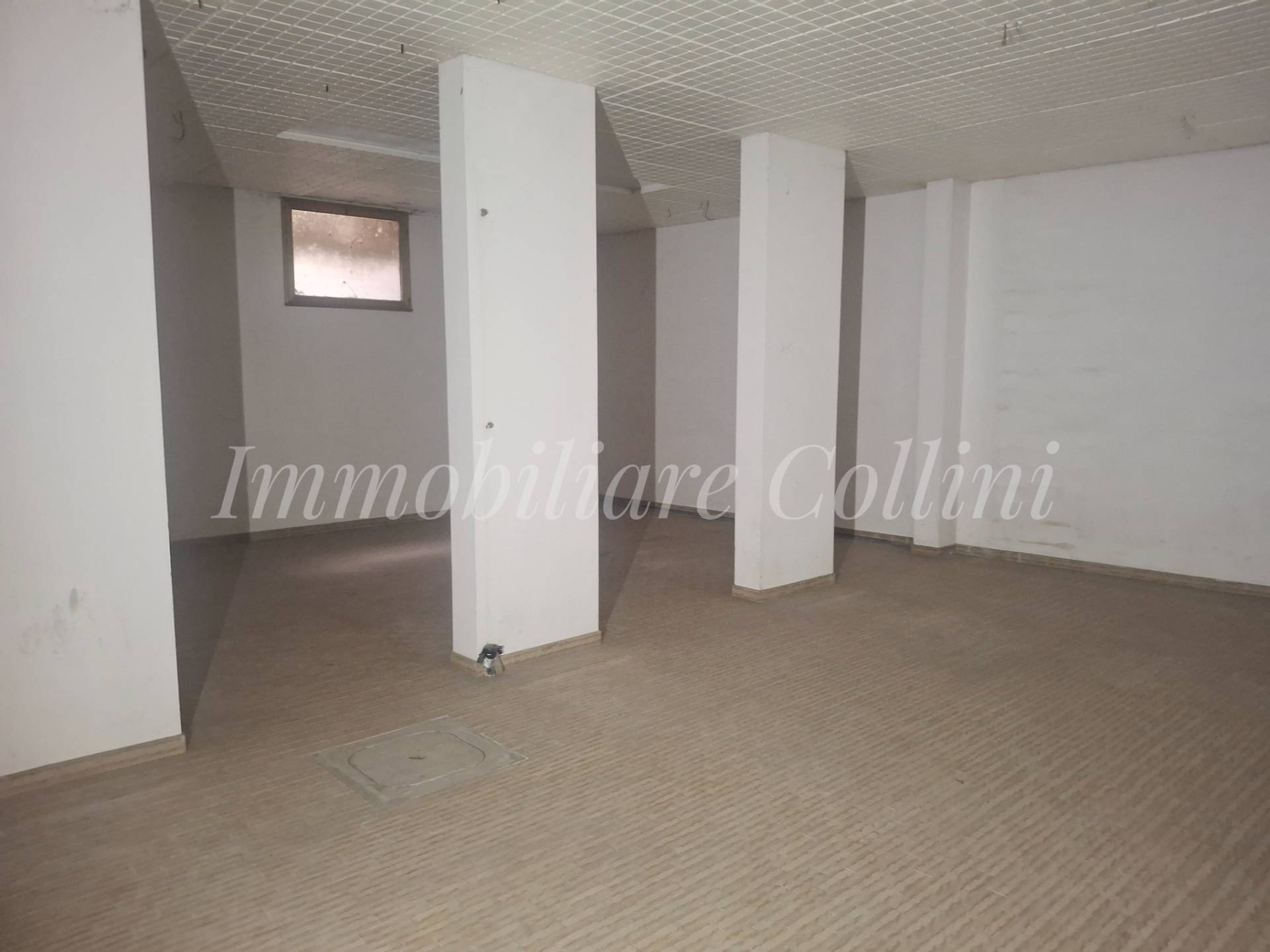 Uffici e Negozi in vendita a Tarcento