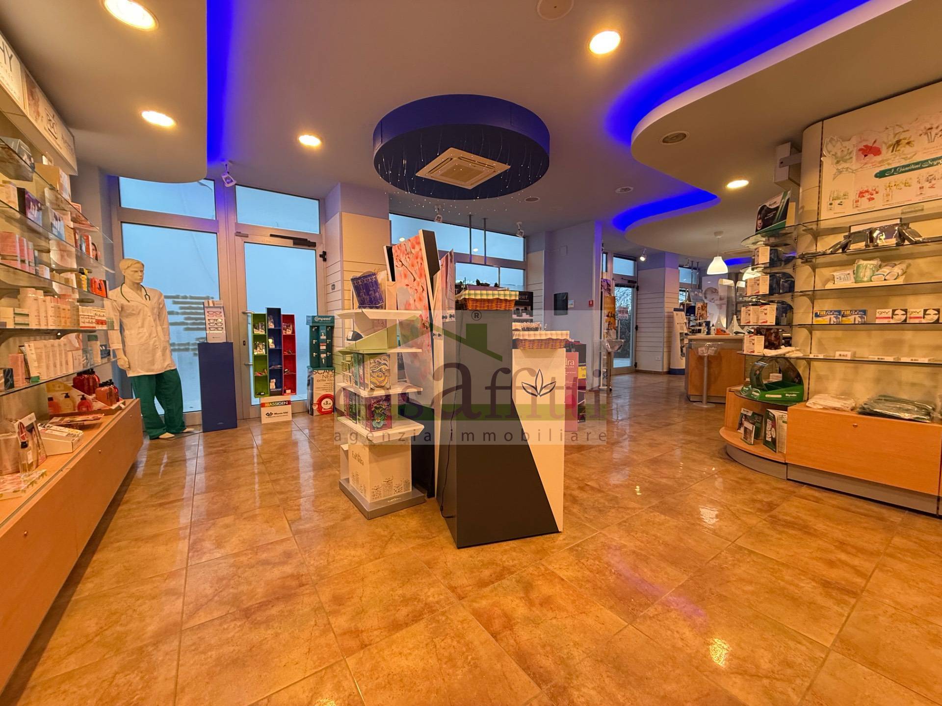 Attivit commerciale in vendita a Chieti, Chieti Scalo Zona Villaggio Mediterraneo