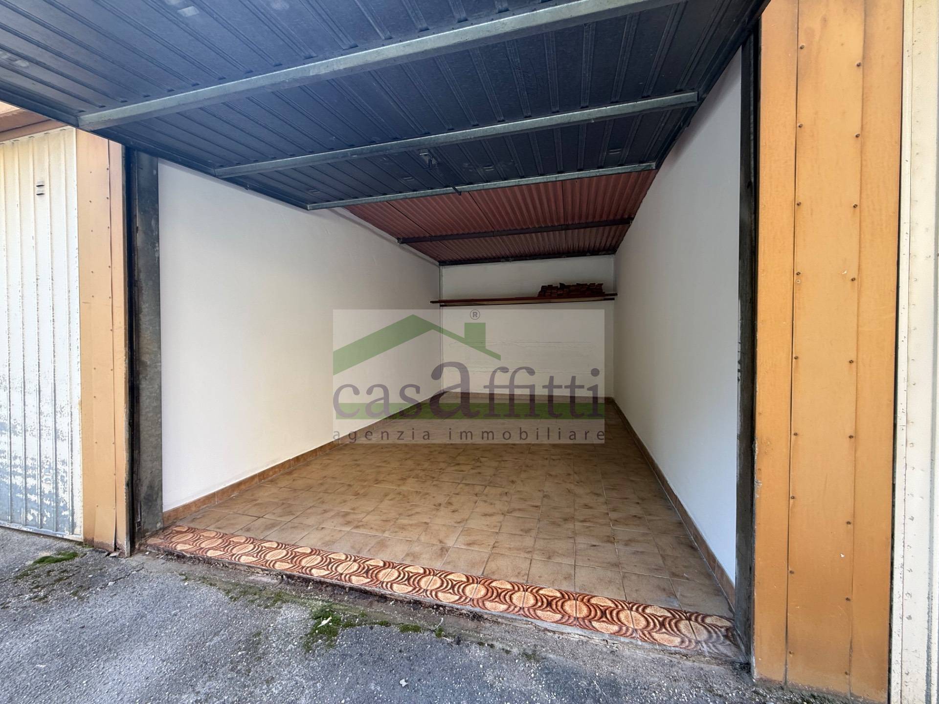 Box o garage in affitto a Chieti, Chieti Scalo Zona Centro