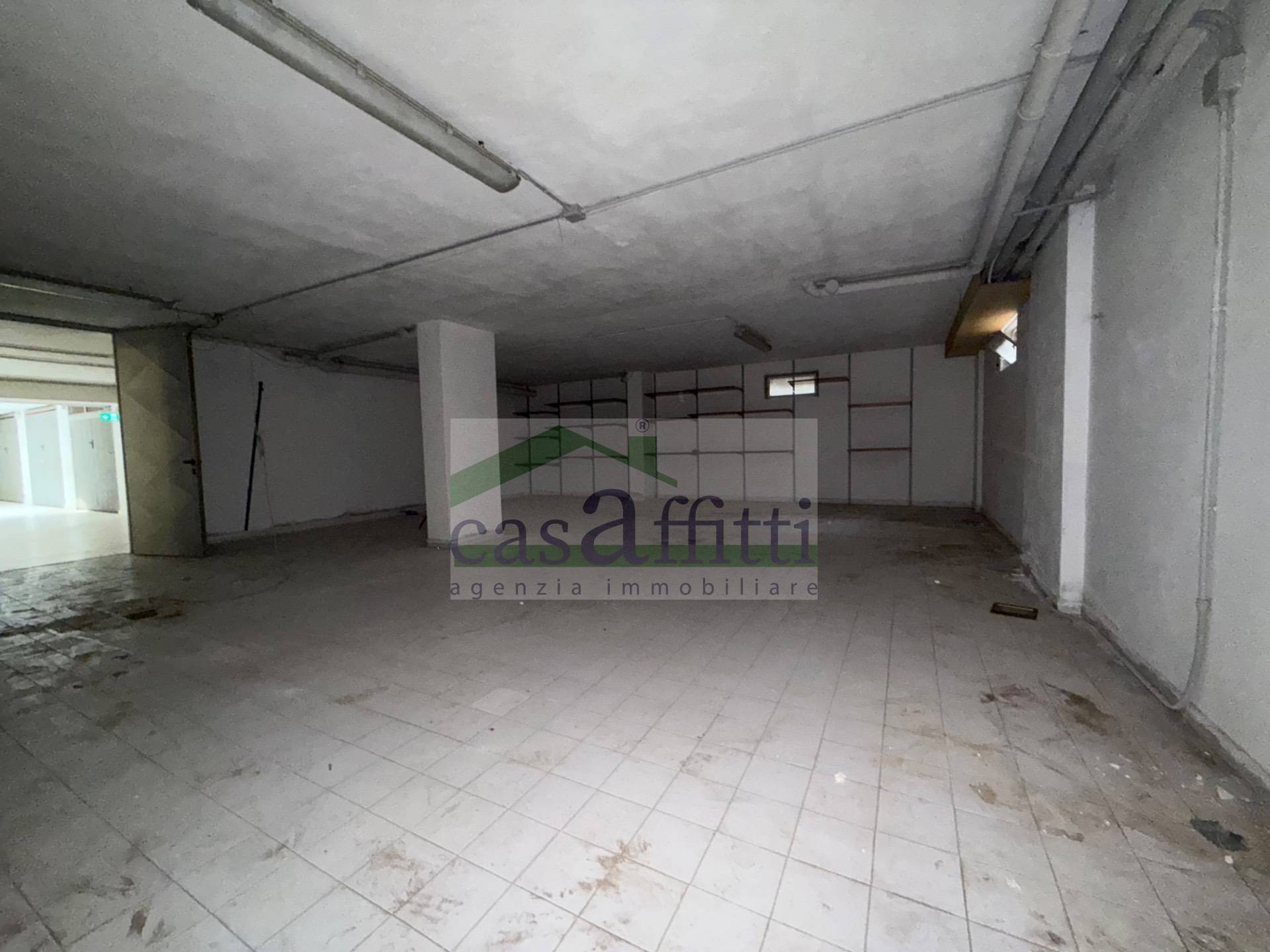 Garage in affitto a Chieti, Chieti Scalo Zona Ospedale