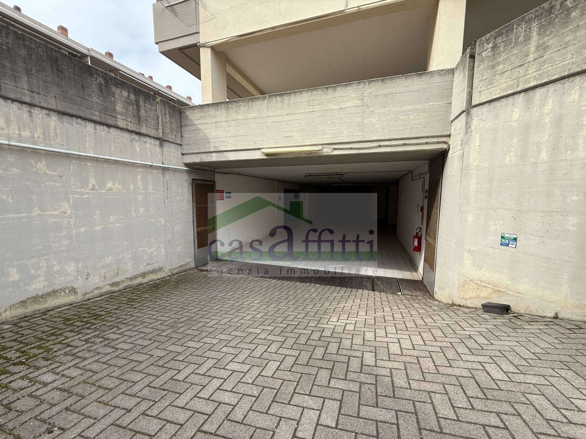 Garage in affitto a Chieti, Chieti Scalo Zona Ospedale