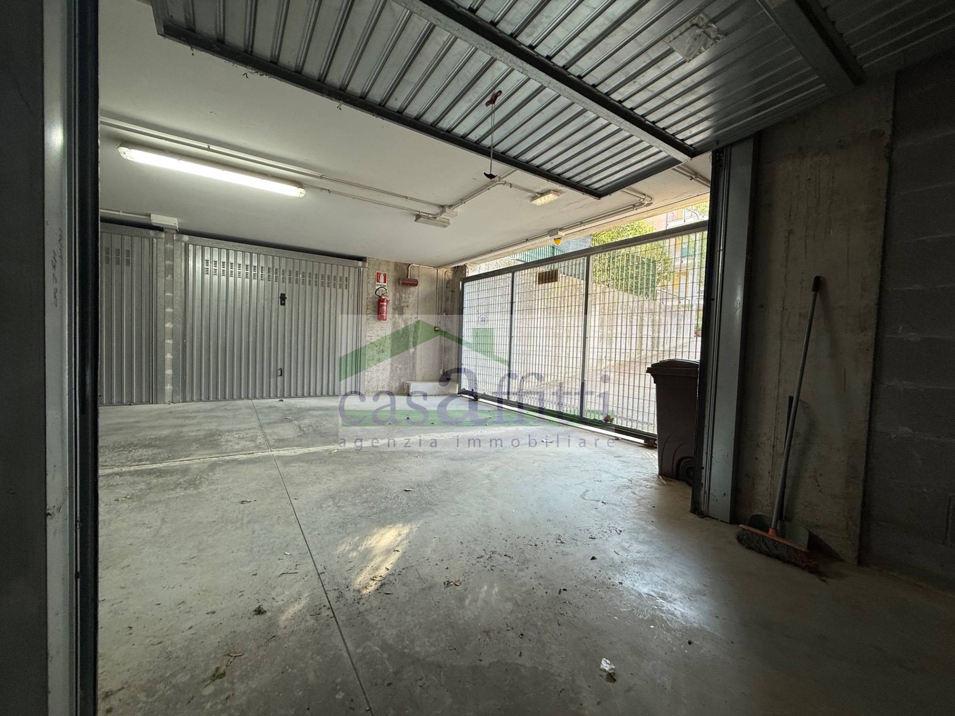 Garage in affitto a Chieti, Chieti Scalo Zona Villaggio Mediterraneo