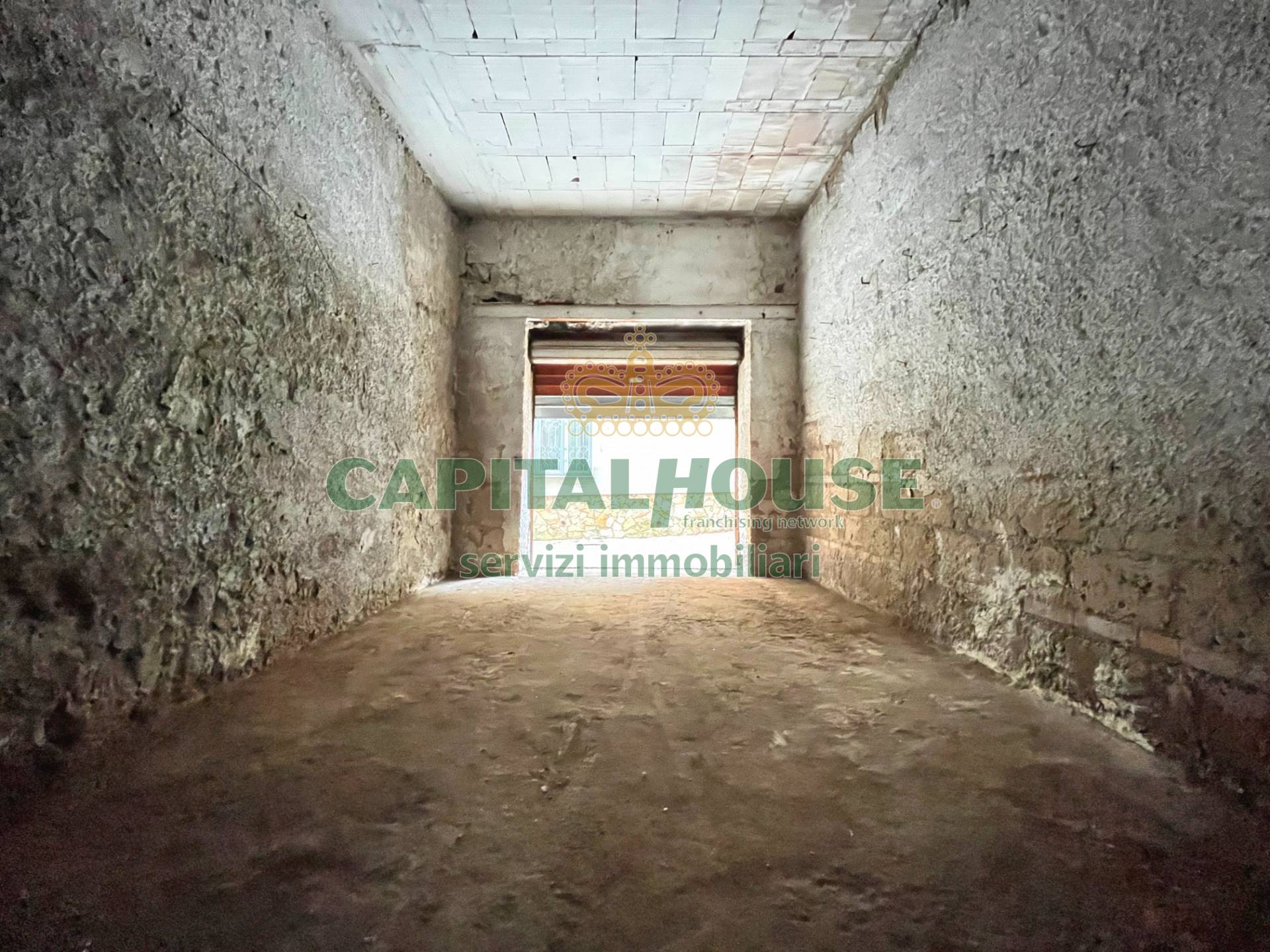 Box/Garage 22mq in vendita a Capua