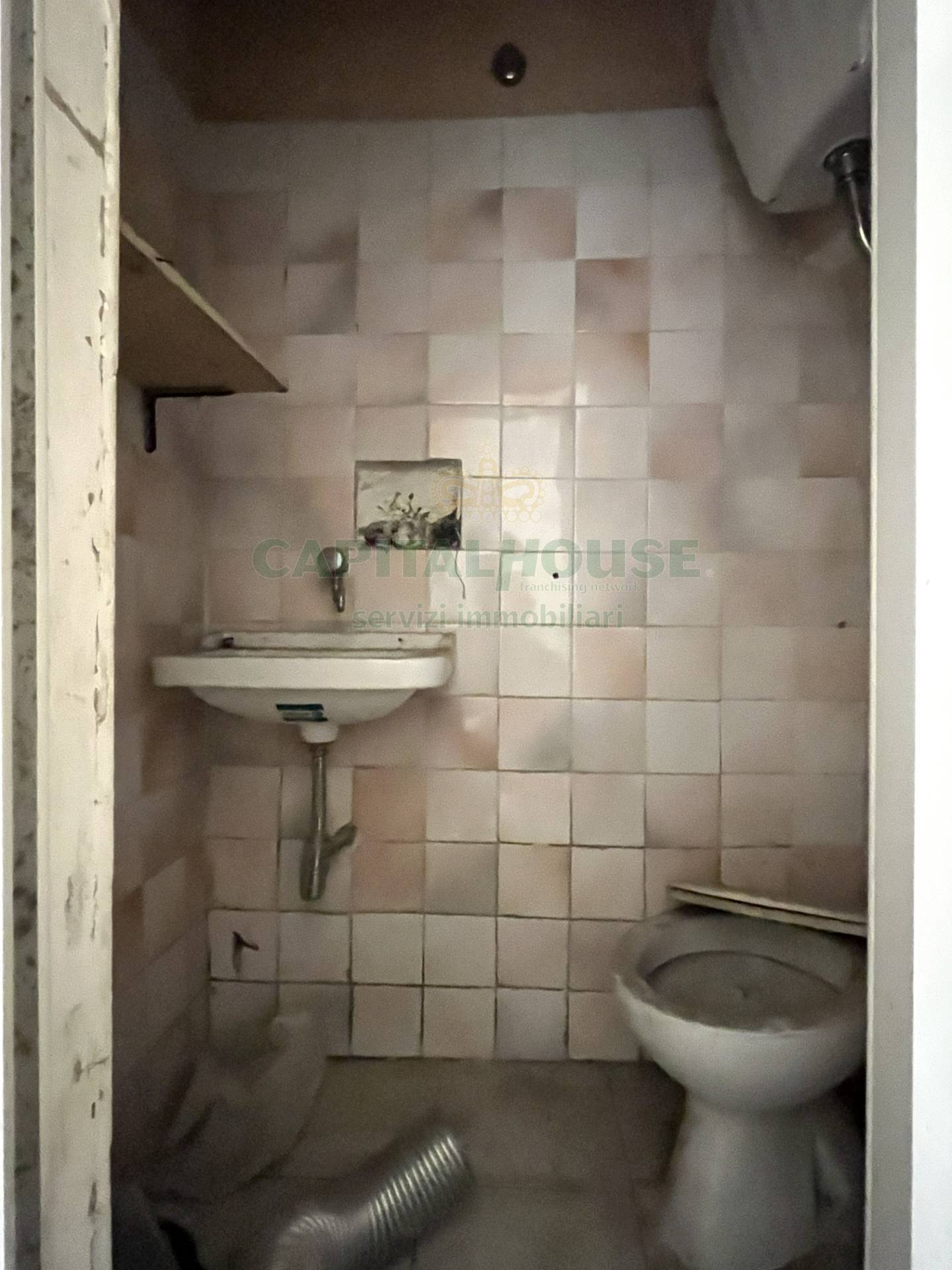 Commerciale in vendita a Capua