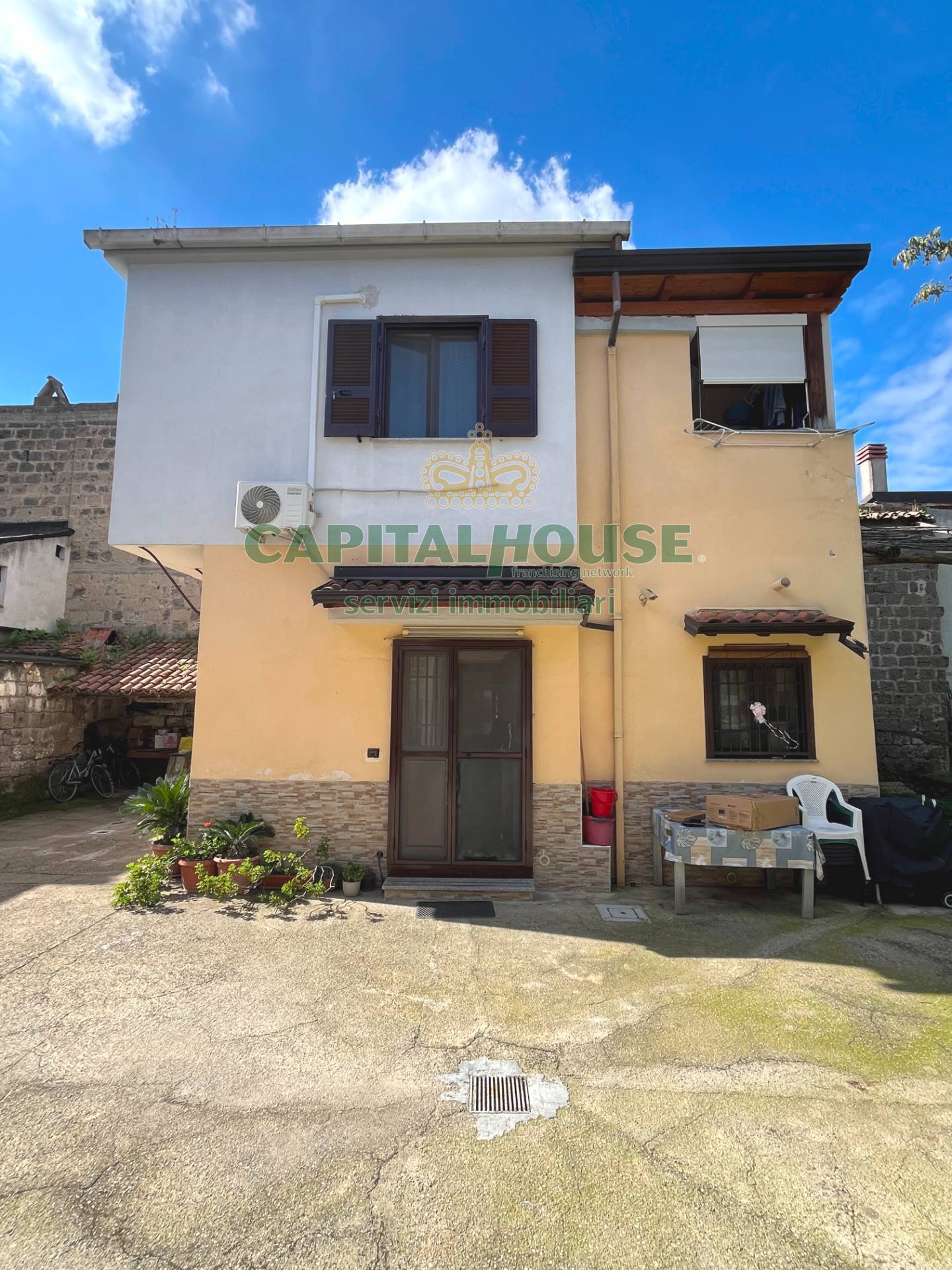 Appartamento in corte in vendita a Curti