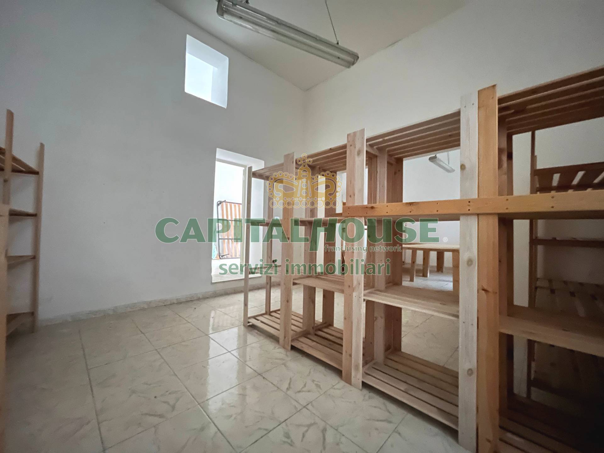 Attivit commerciale in vendita a Santa Maria Capua Vetere, Zona Corso