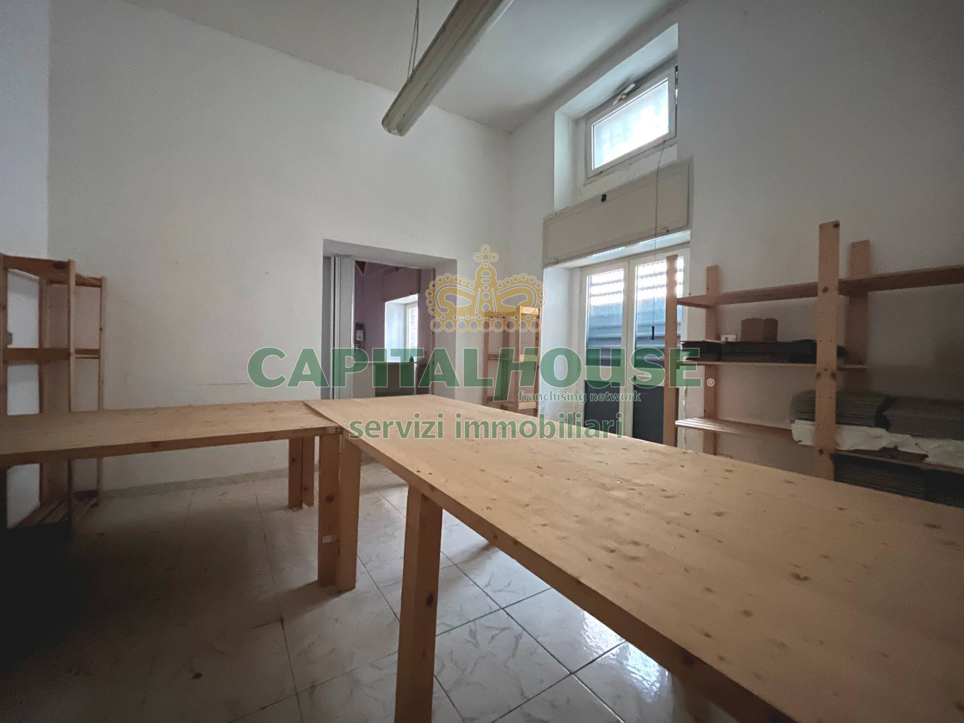 Attivit commerciale in vendita a Santa Maria Capua Vetere, Zona Corso