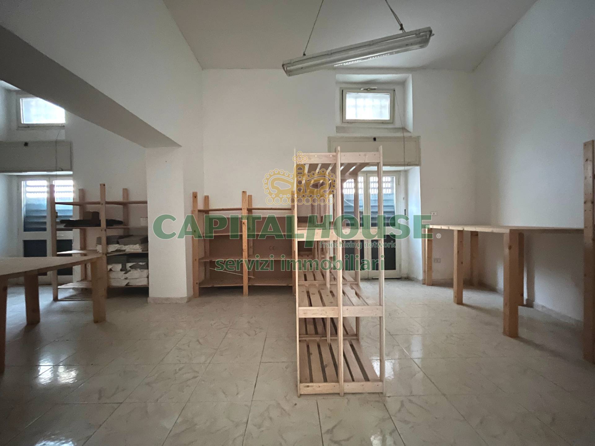 Attivit commerciale in vendita a Santa Maria Capua Vetere, Zona Corso