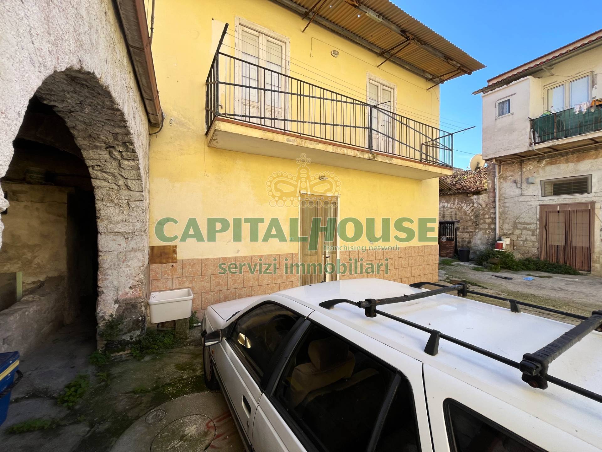 Appartamento in corte in vendita a Curti