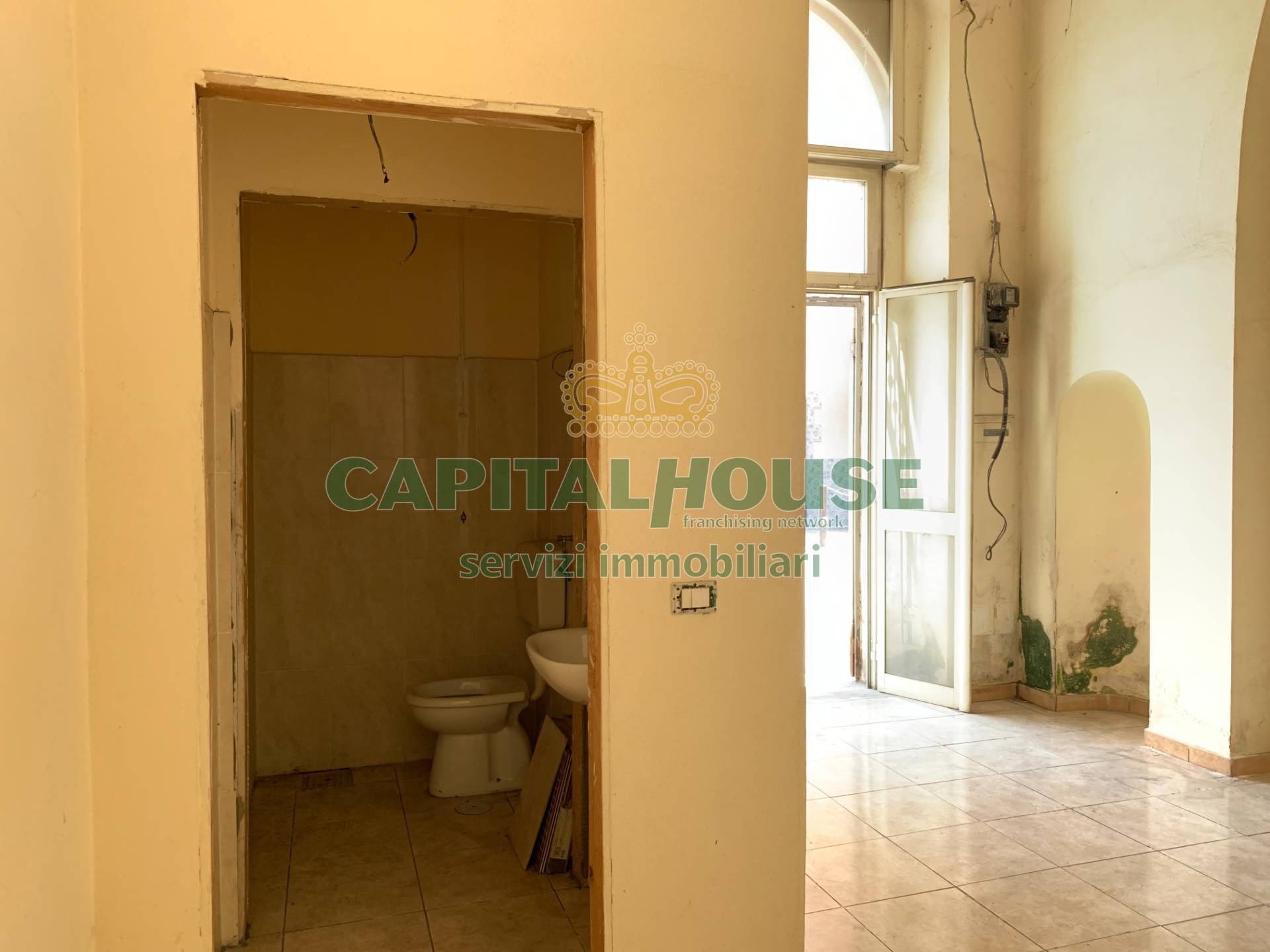 Commerciale in vendita a Santa Maria Capua Vetere