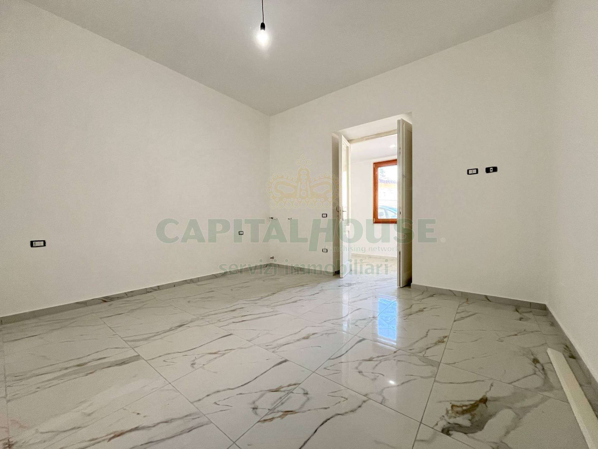 Appartamento in vendita a Santa Maria Capua Vetere, Zona Stazione