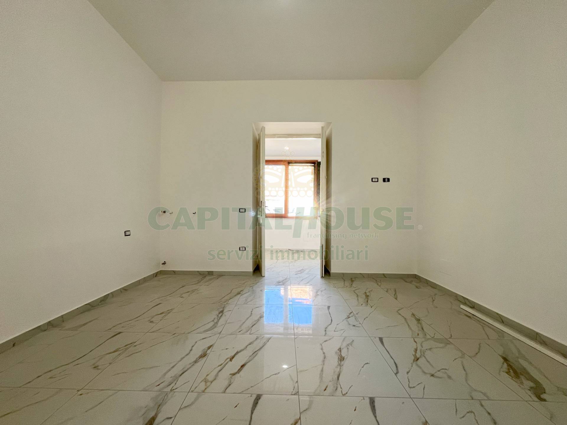 Appartamento in vendita a Santa Maria Capua Vetere, Zona Stazione