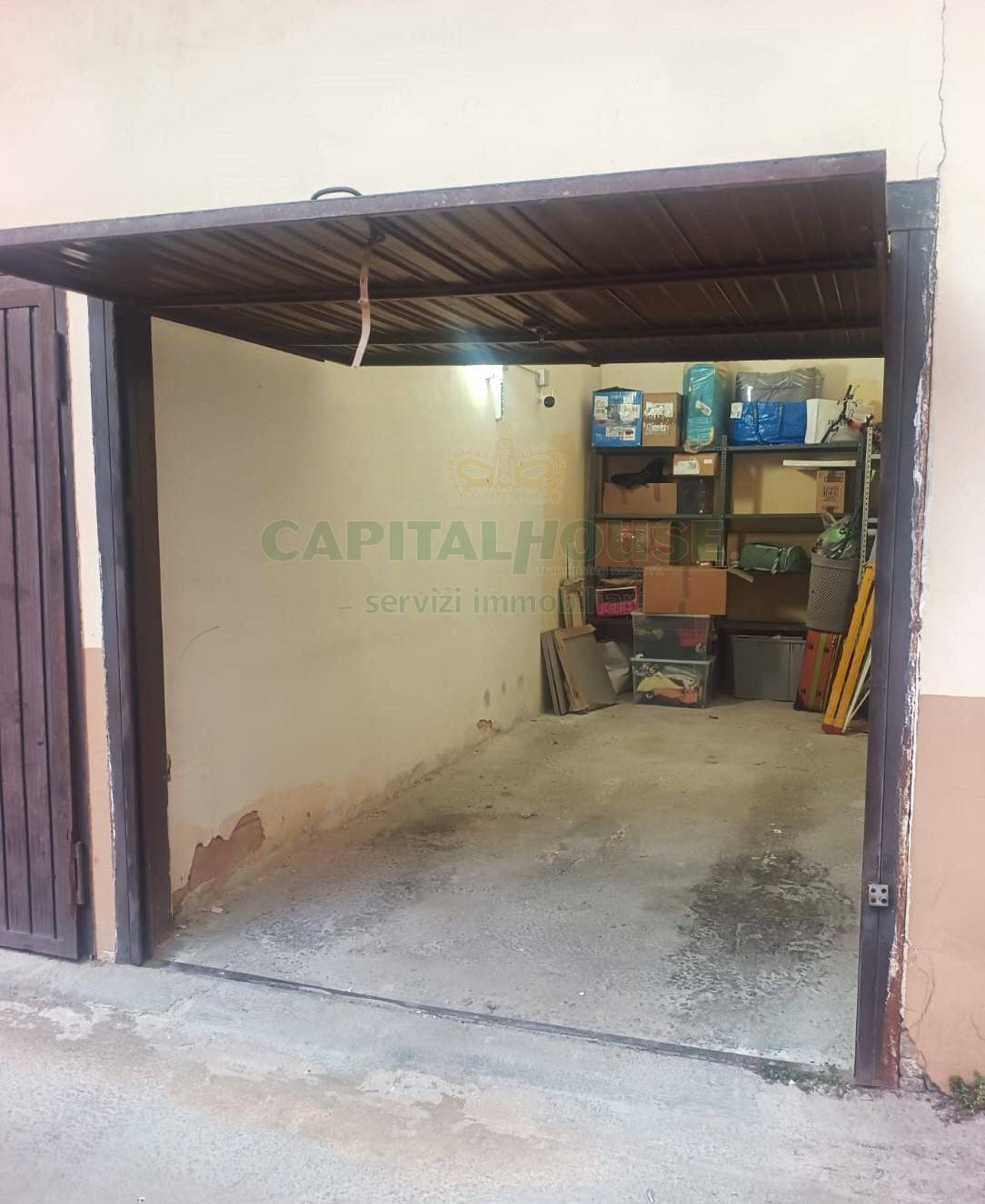 Box o garage in vendita a Capua