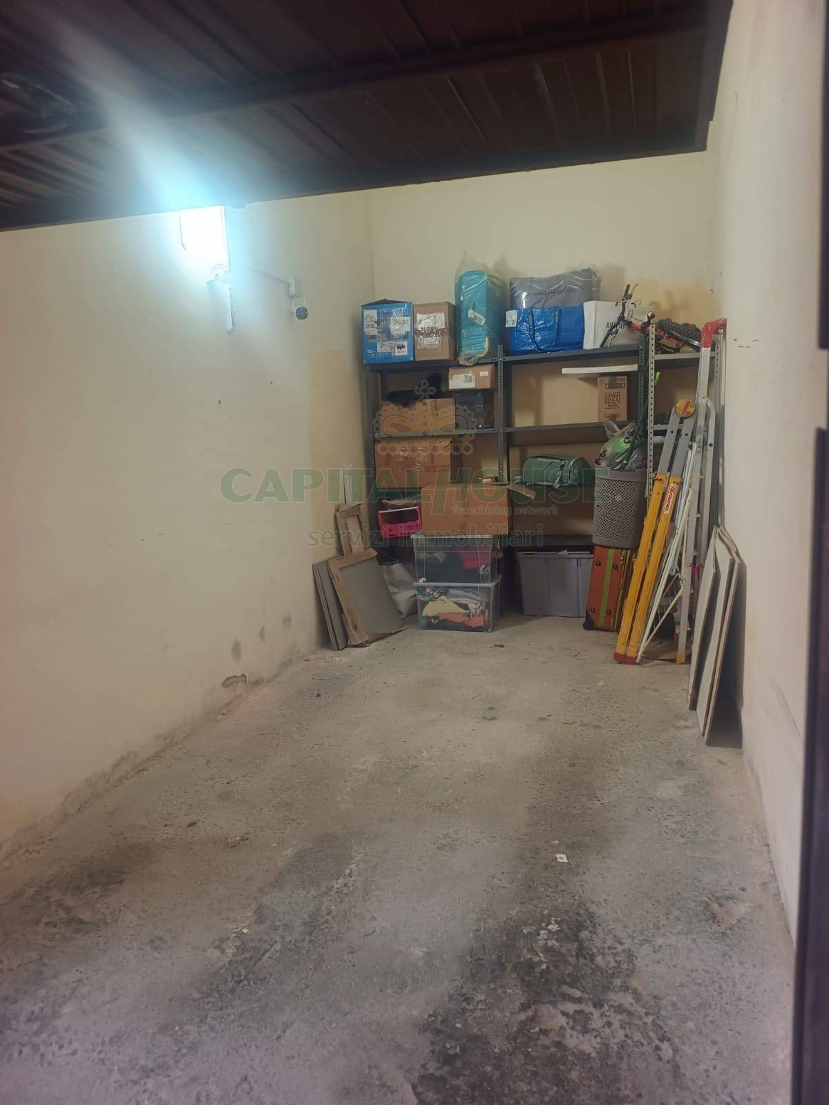 Box o garage in vendita a Capua