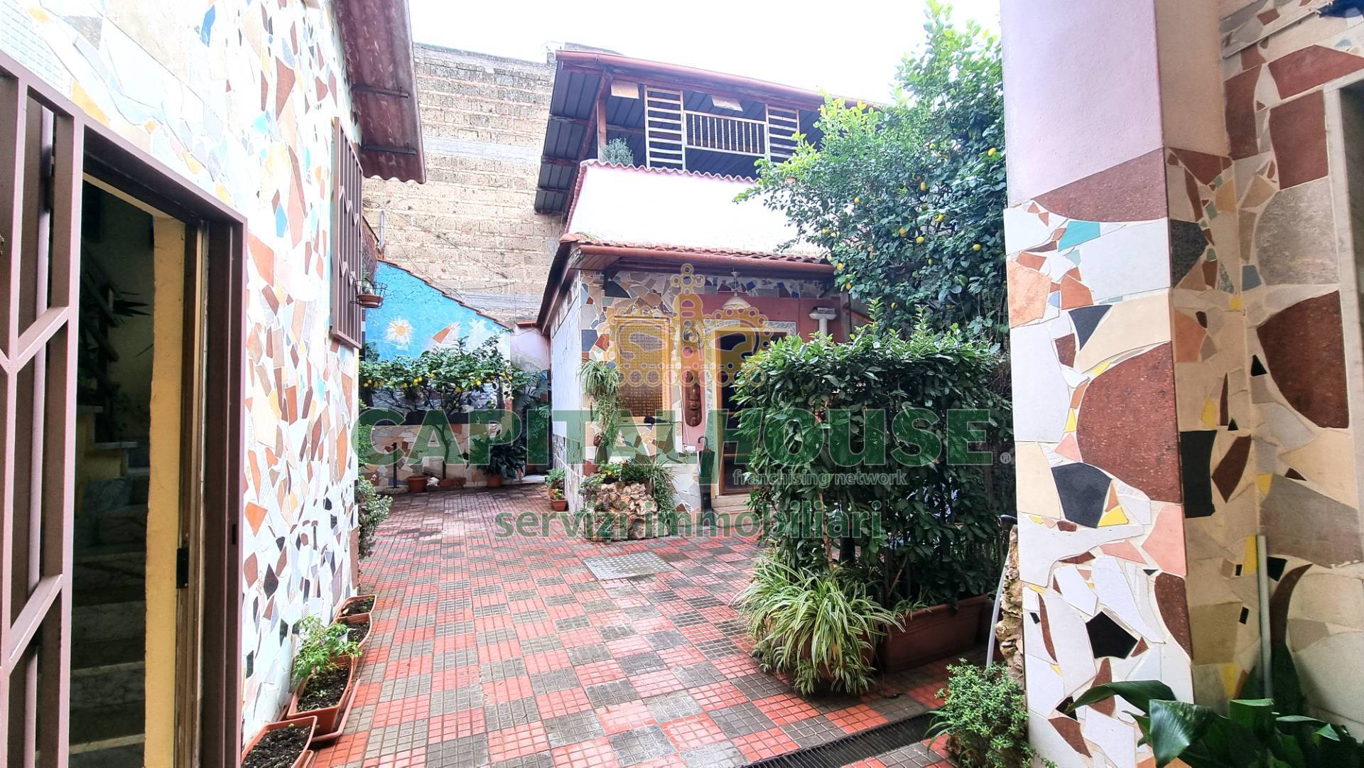 Casa indipendente con terrazzo a Portico di Caserta