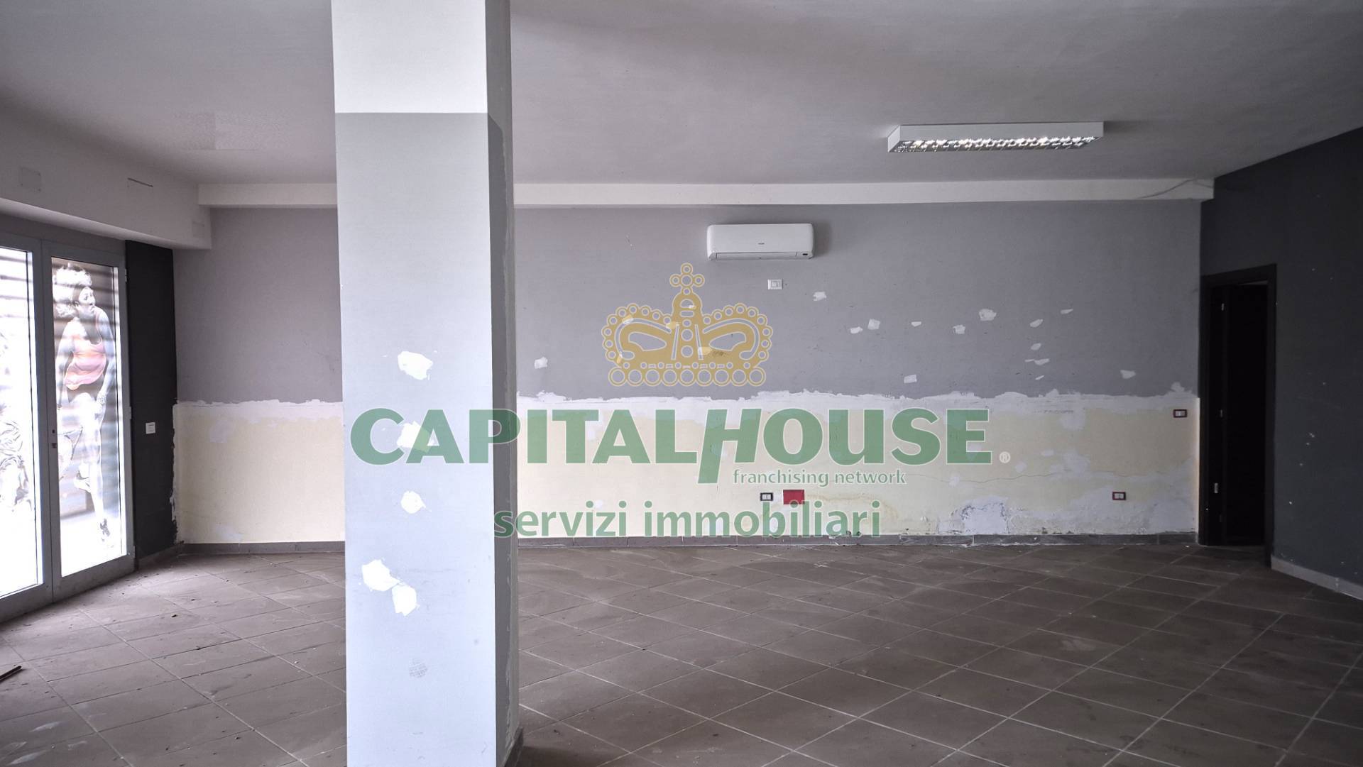 Commerciale in vendita a Portico di Caserta