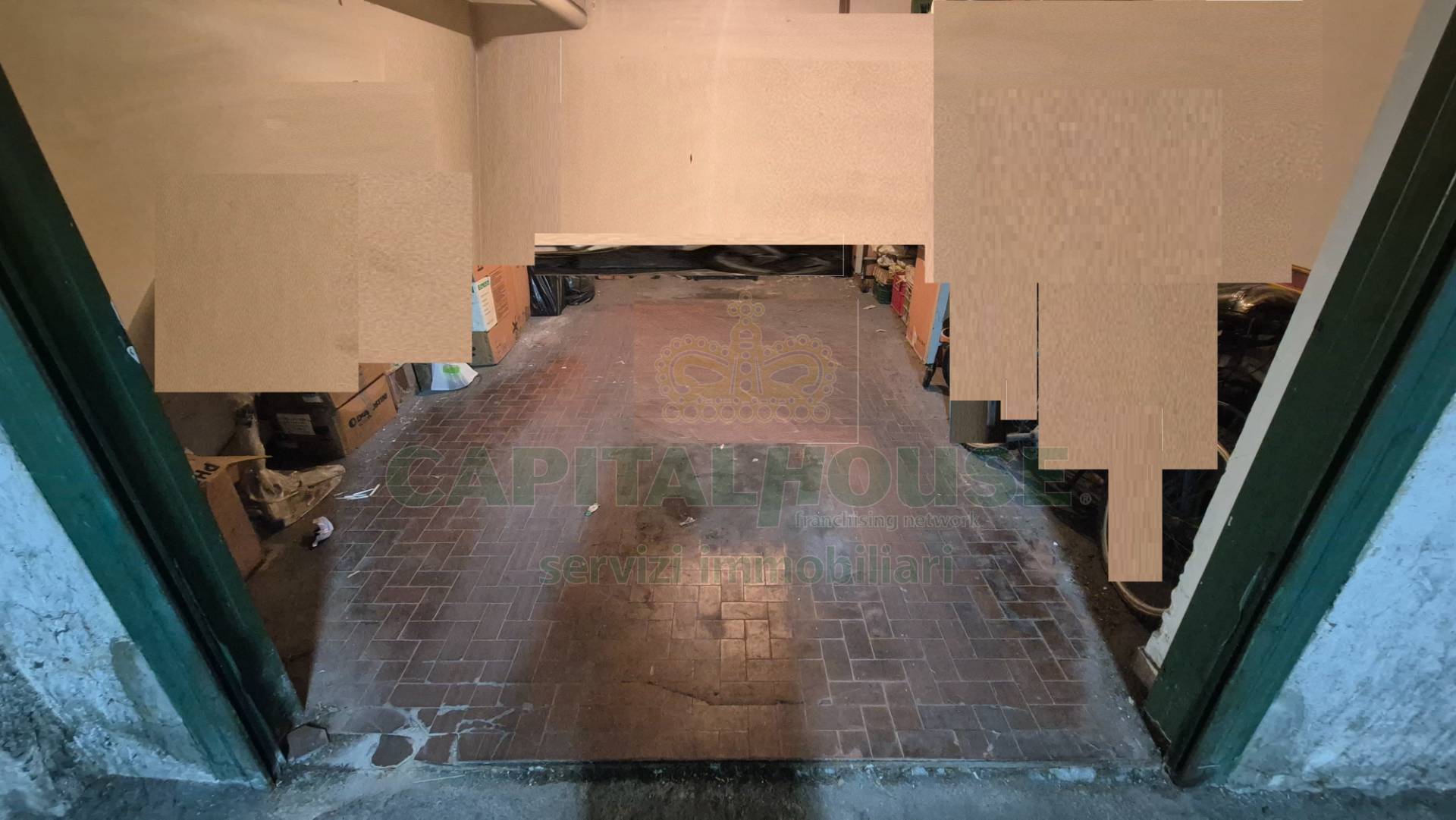 Box o garage in vendita a Casagiove