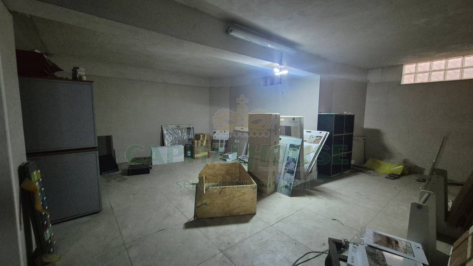 Box o garage in vendita a Macerata Campania