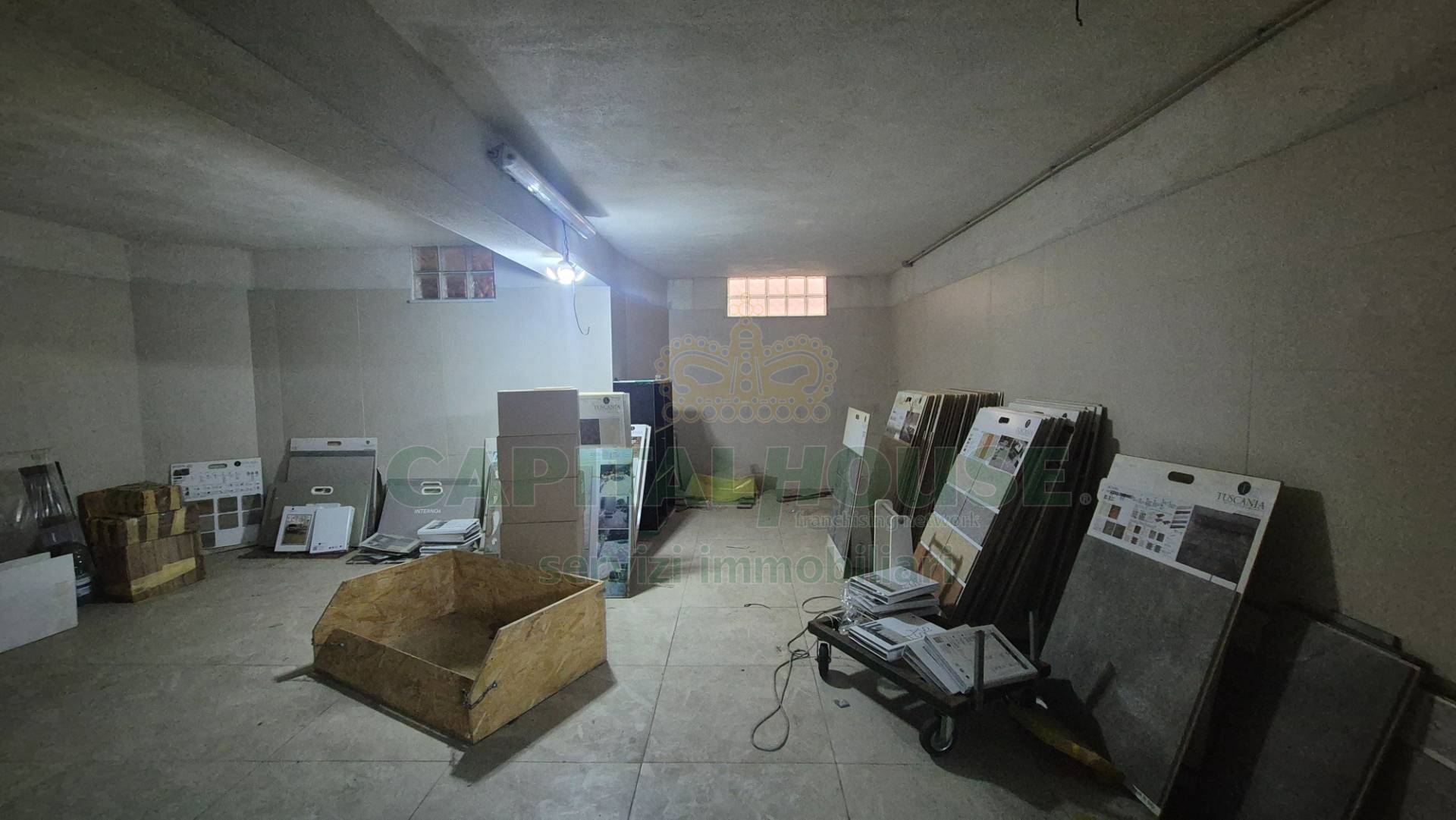 Box o garage in vendita a Macerata Campania