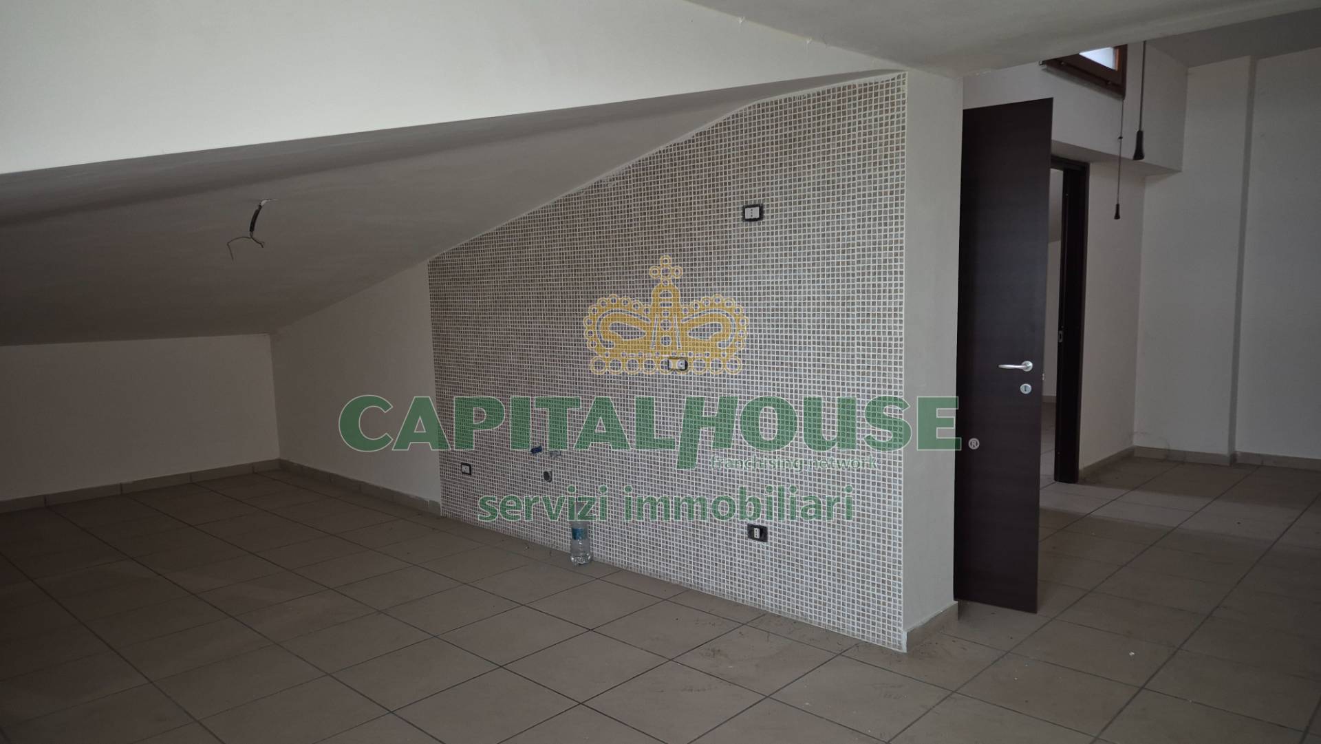 Sottotetto in vendita a Portico di Caserta