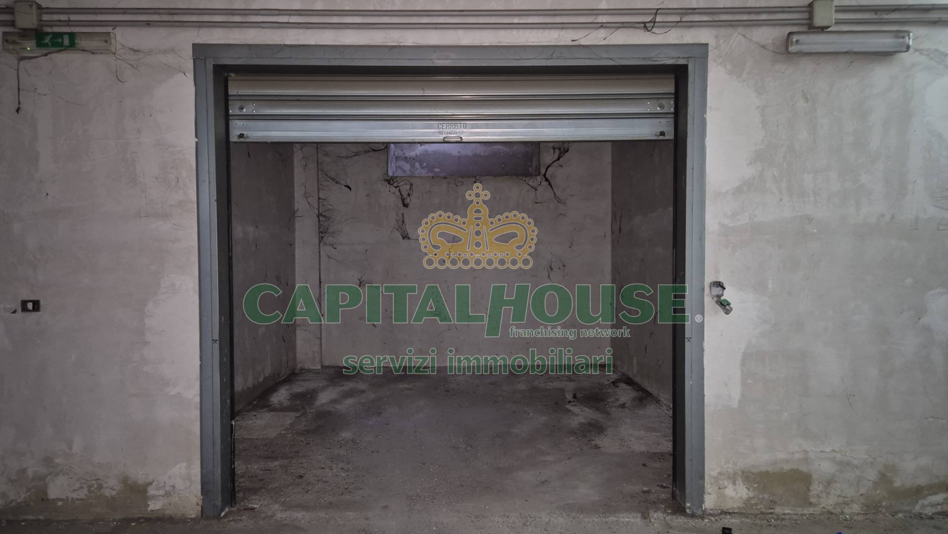 Box o garage in vendita a Portico di Caserta