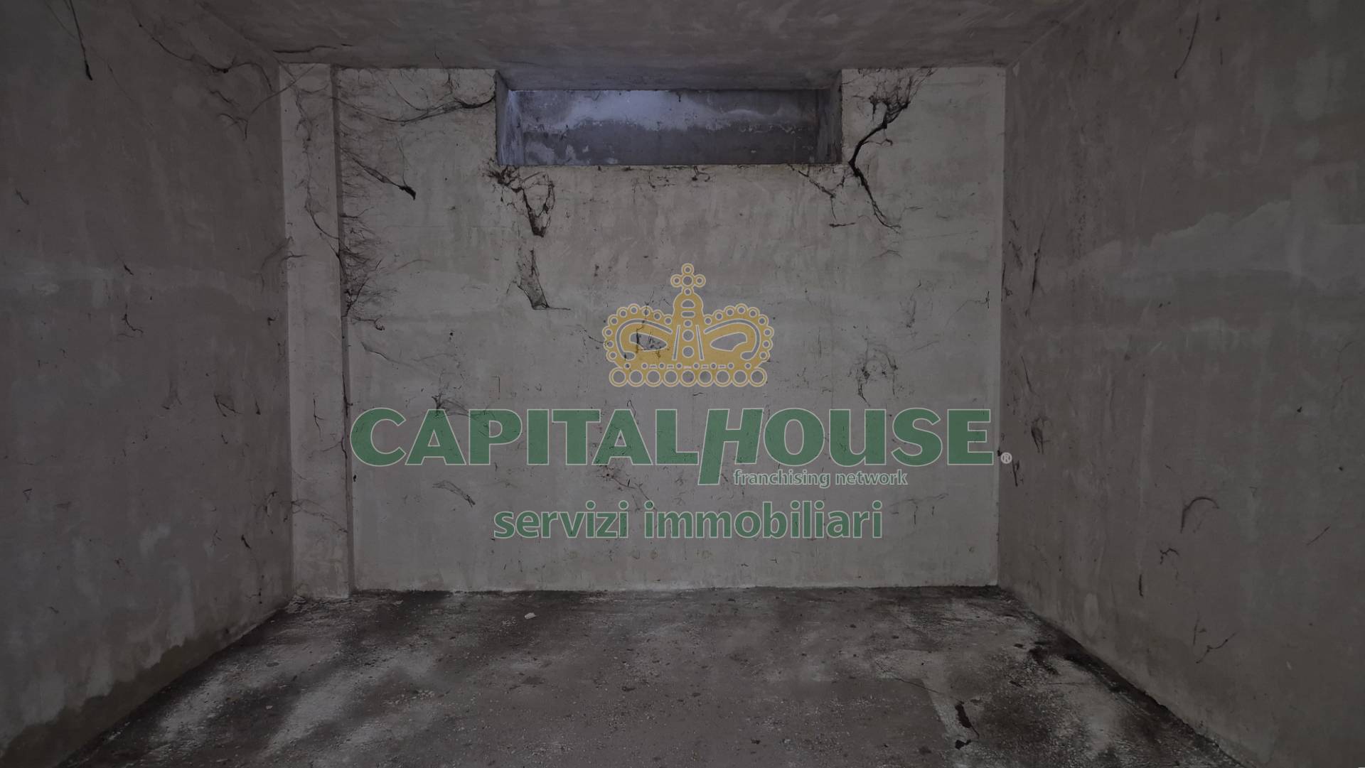 Box o garage in vendita a Portico di Caserta