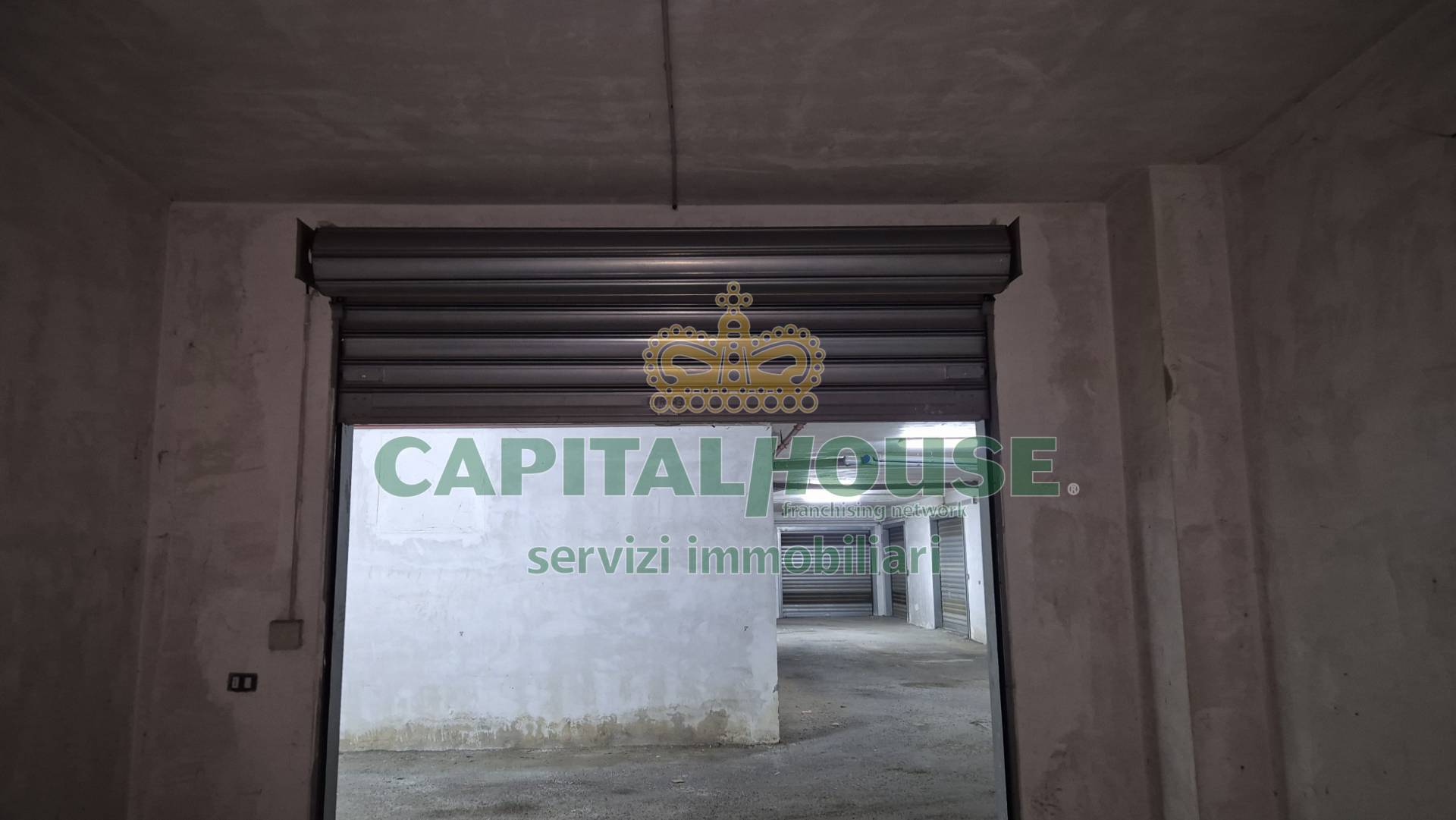 Box o garage in vendita a Portico di Caserta