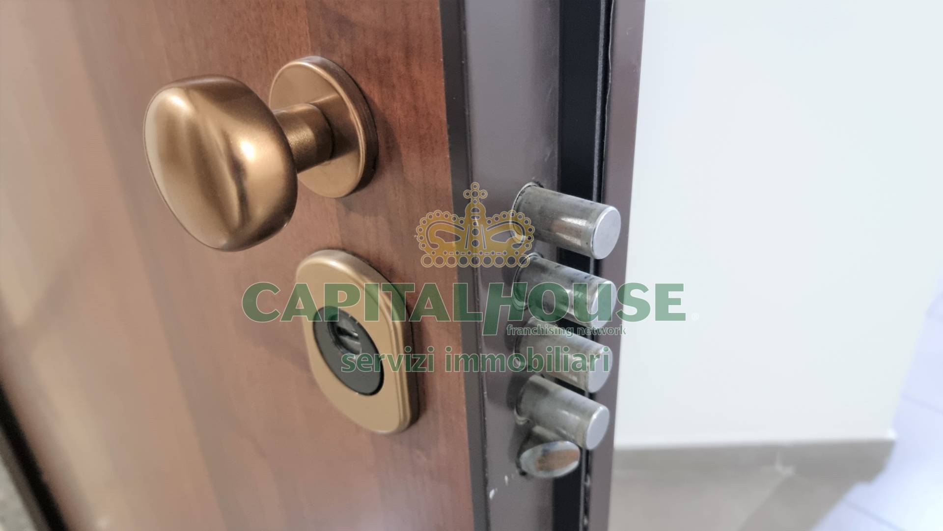 Ufficio in vendita a Portico di Caserta