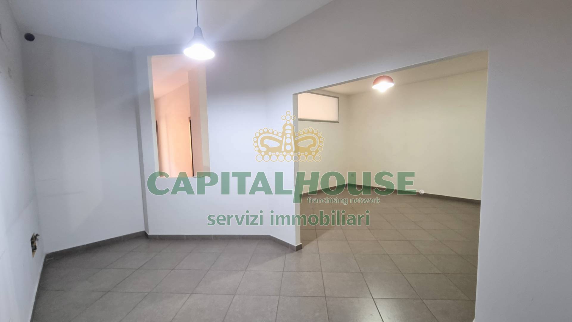 Ufficio in vendita a Portico di Caserta