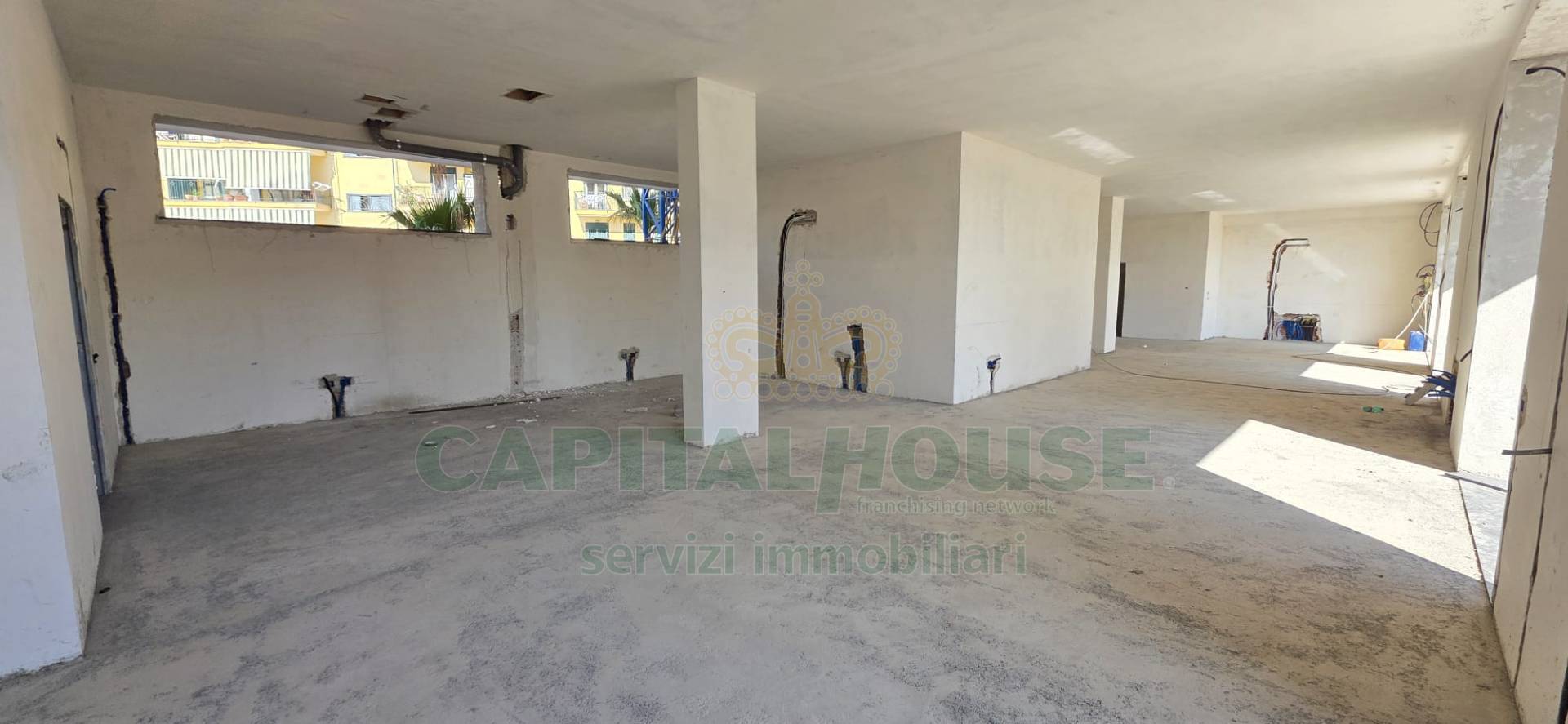 Commerciale in affitto a San Nicola la Strada, Ex S.Gobain