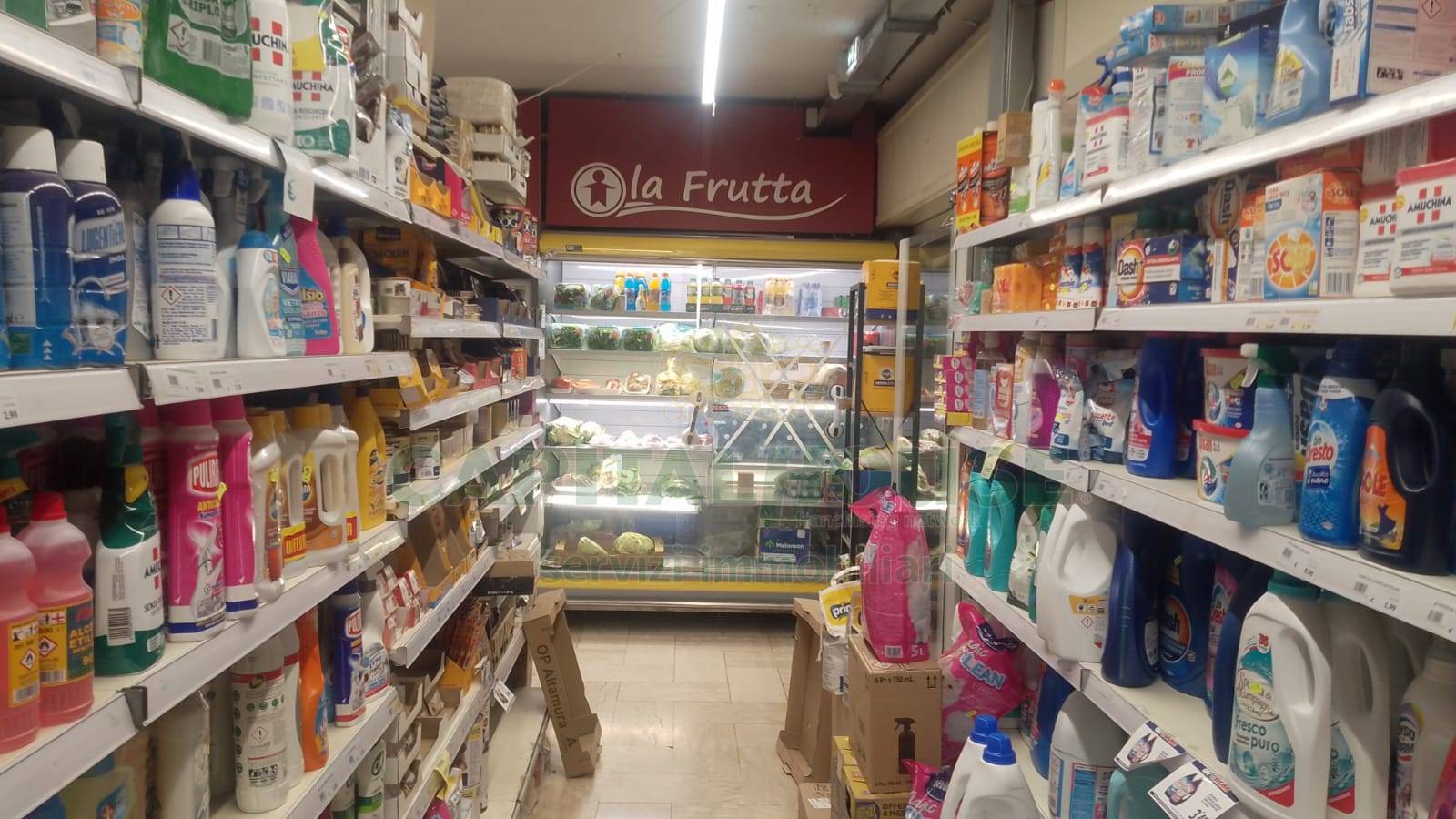 Commerciale in affitto a San Nicola la Strada, Michitto