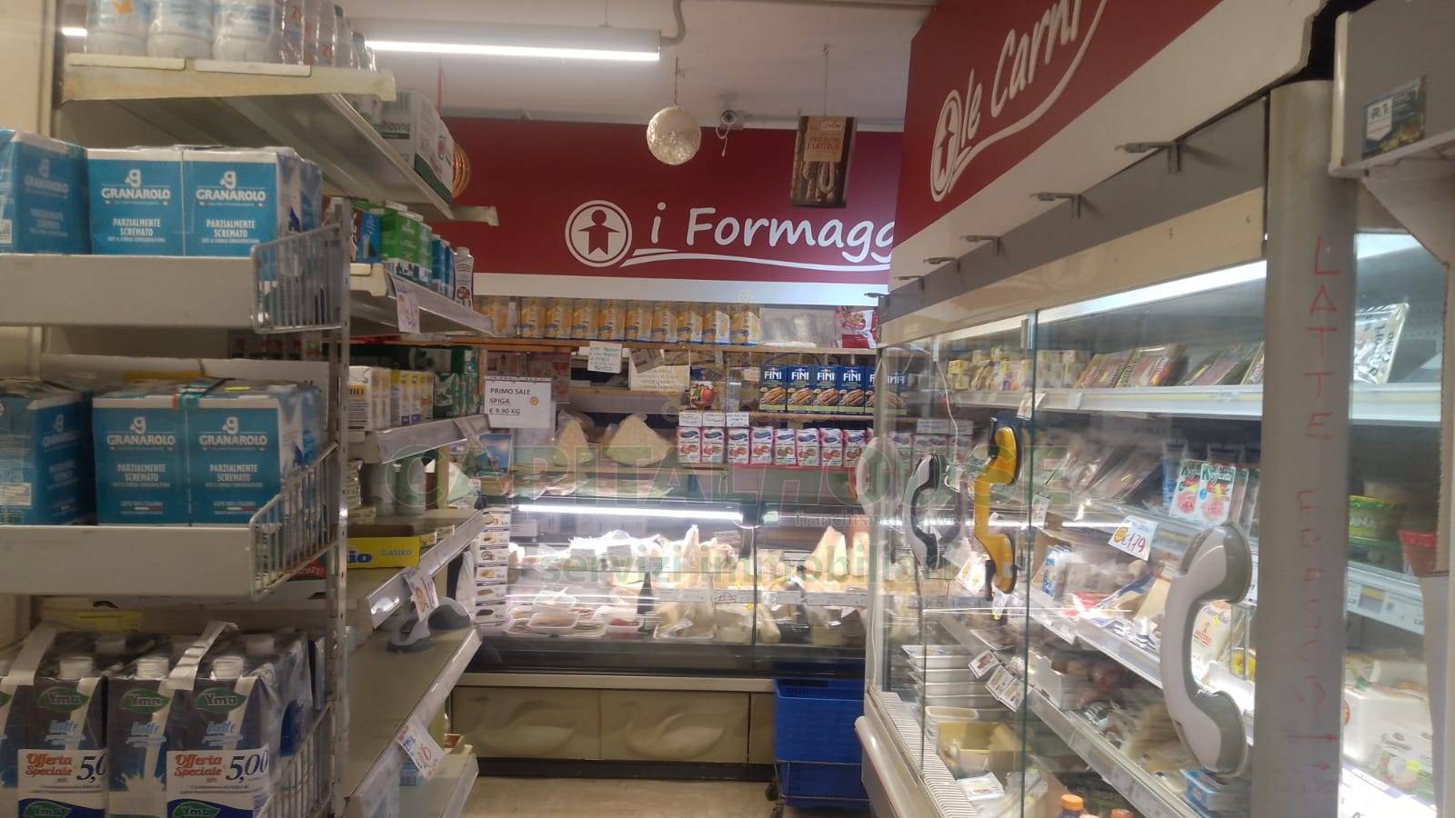 Commerciale in affitto a San Nicola la Strada, Michitto