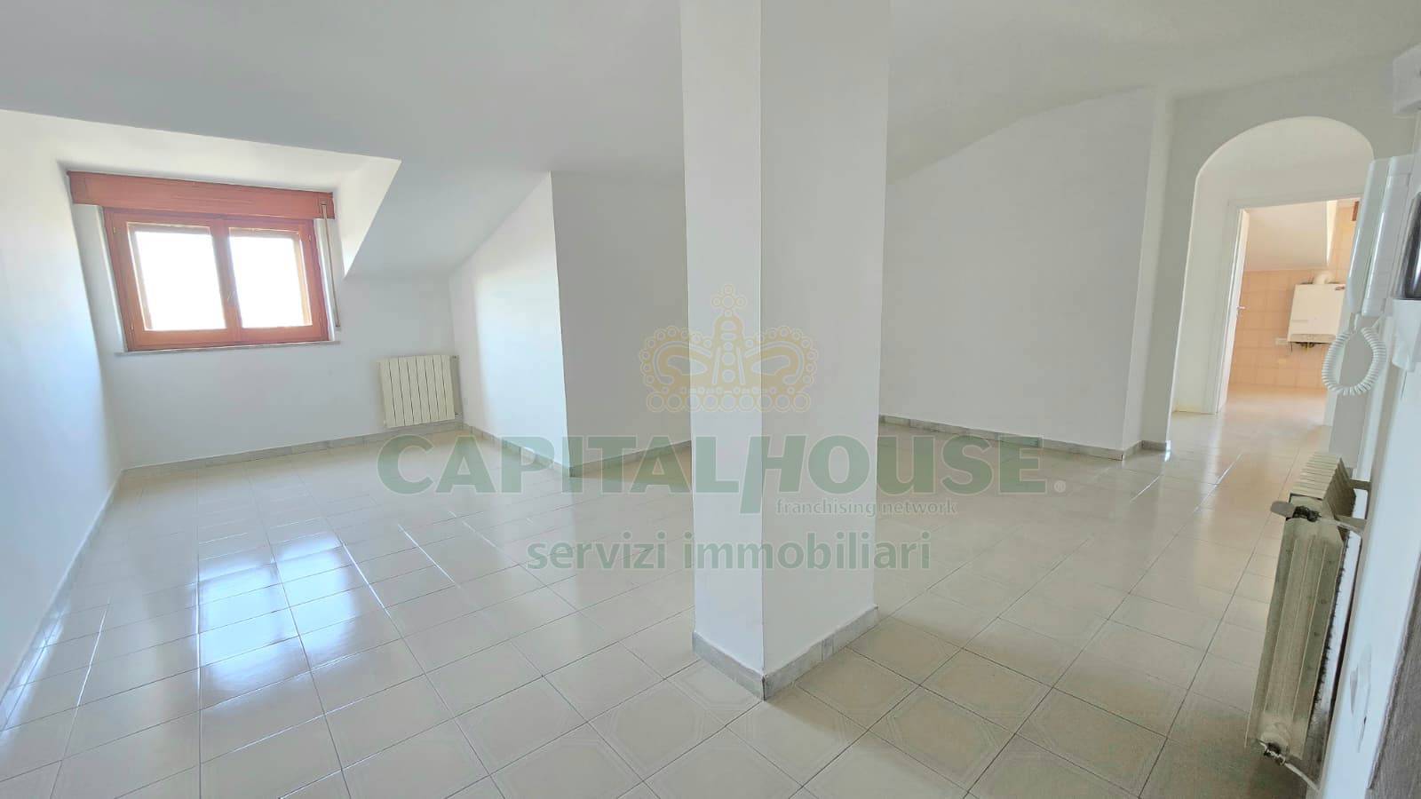 Mansarda in vendita a San Nicola la Strada, L.Da Vinci