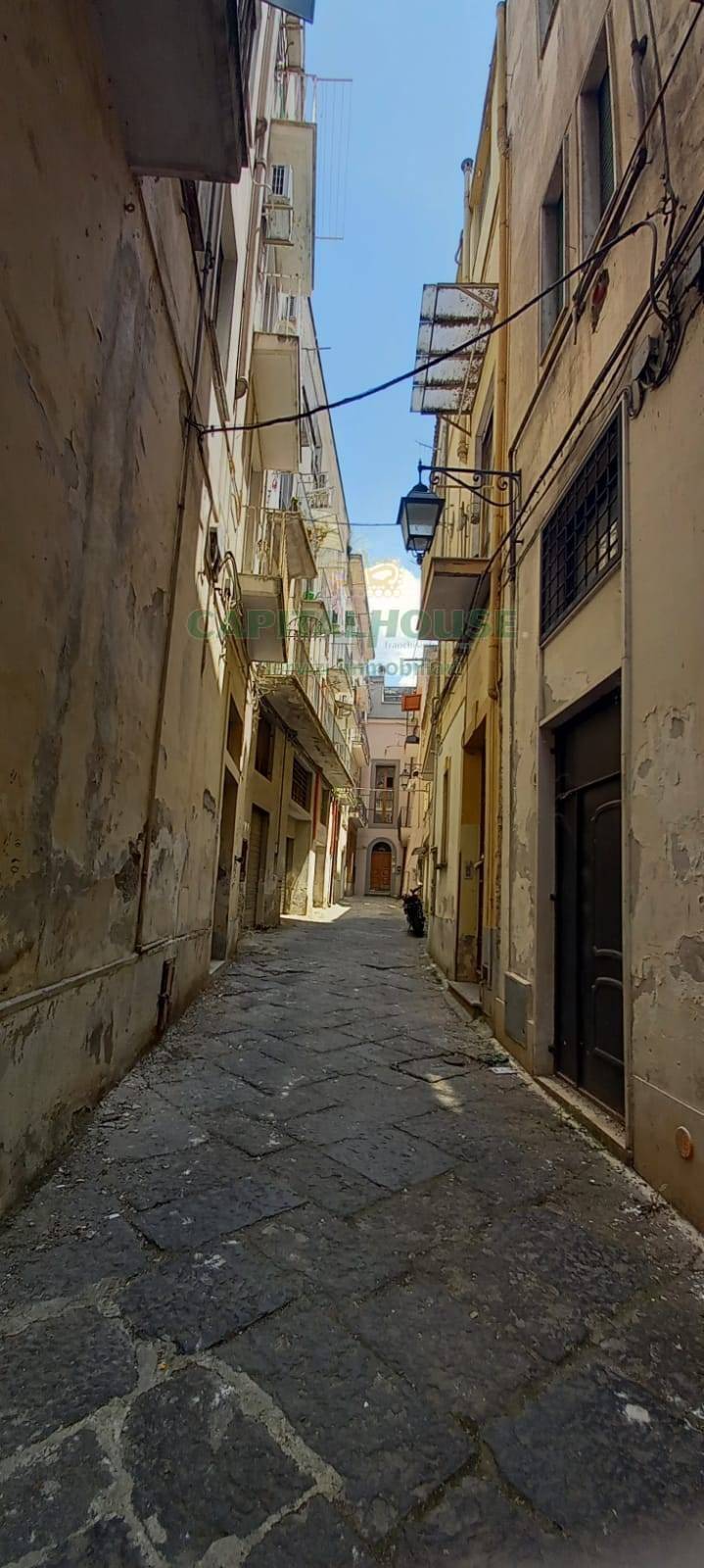 Box o garage in affitto a Capua