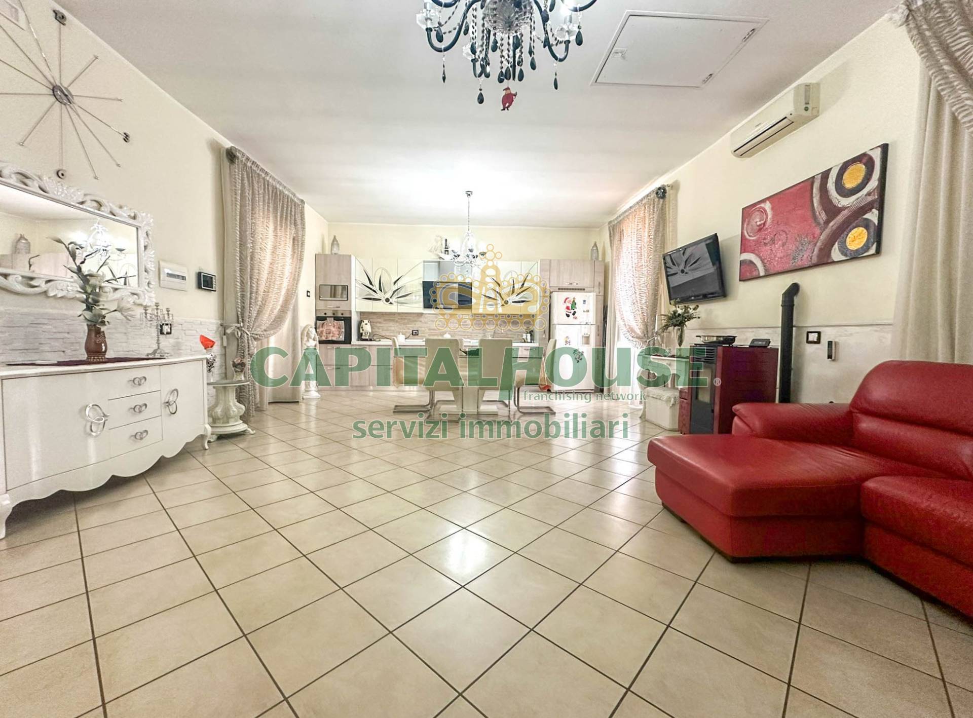 Appartamento in corte in vendita a San Prisco, Zona Centrale