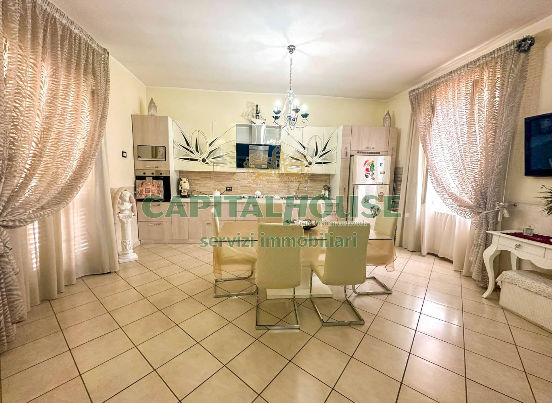 Appartamento in corte in vendita a San Prisco, Zona Centrale